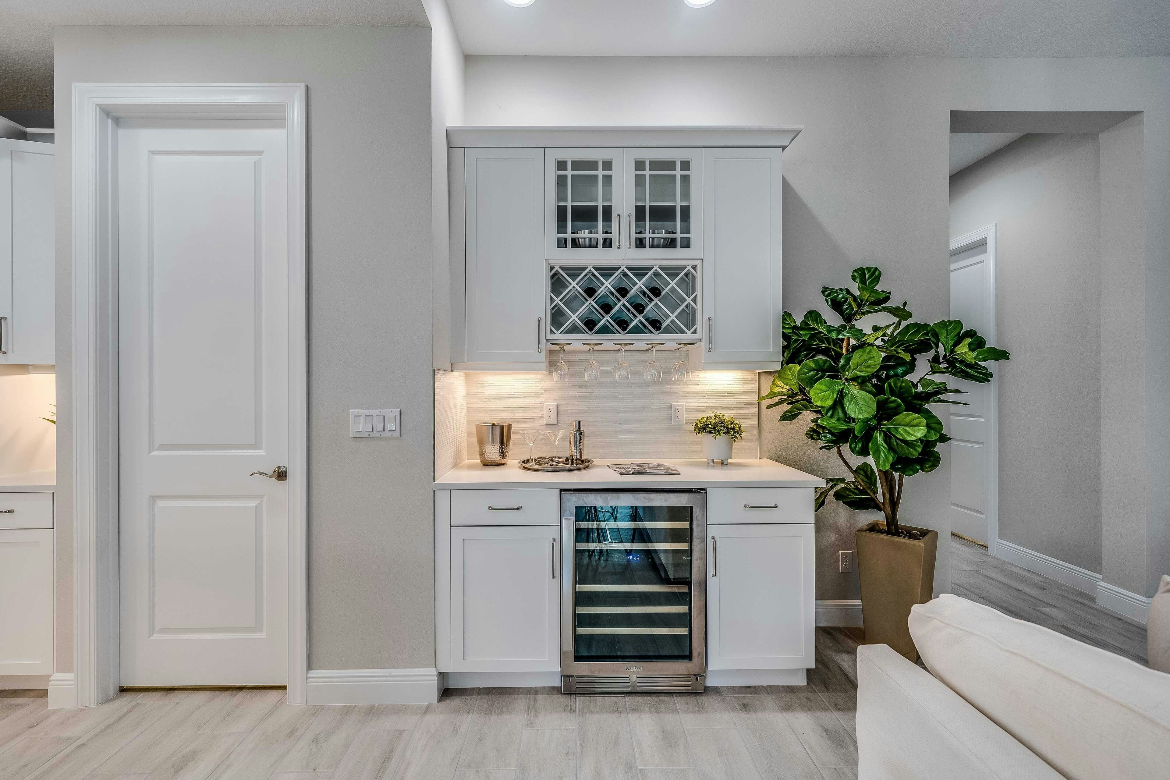 Dry Bar in Great Room | Allura