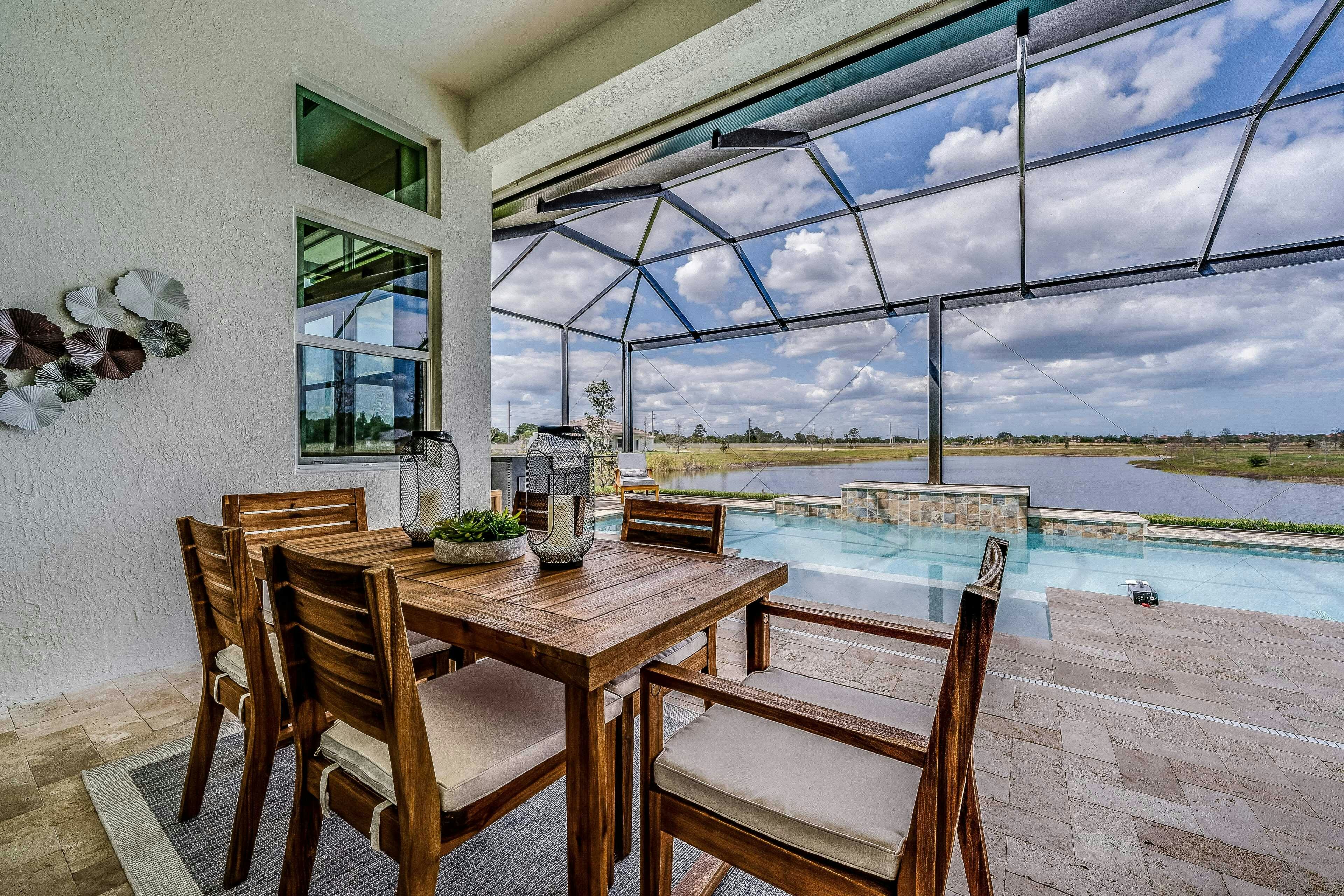 Lanai to Pool | Redmond