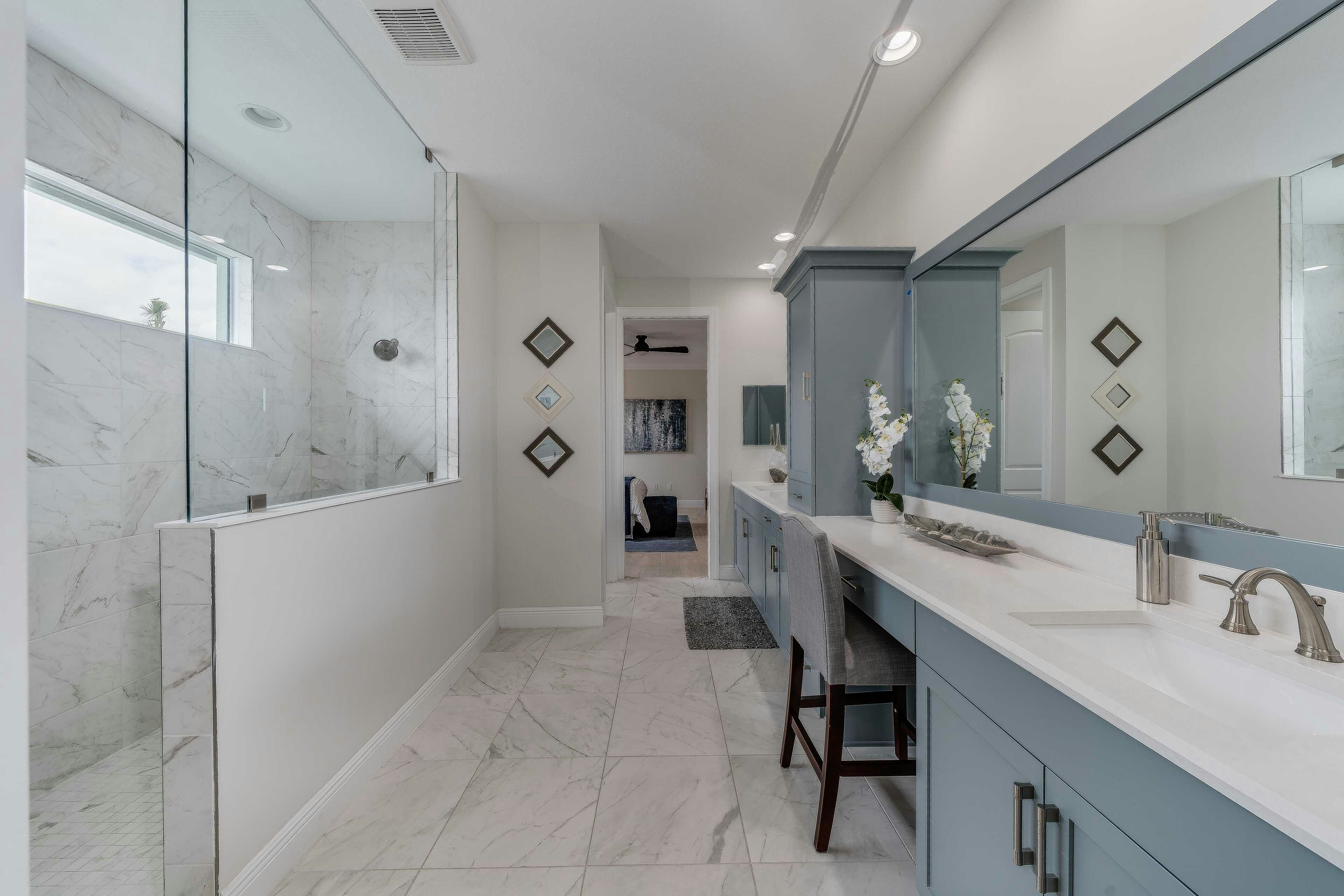 Master Bath | Lucida Model
