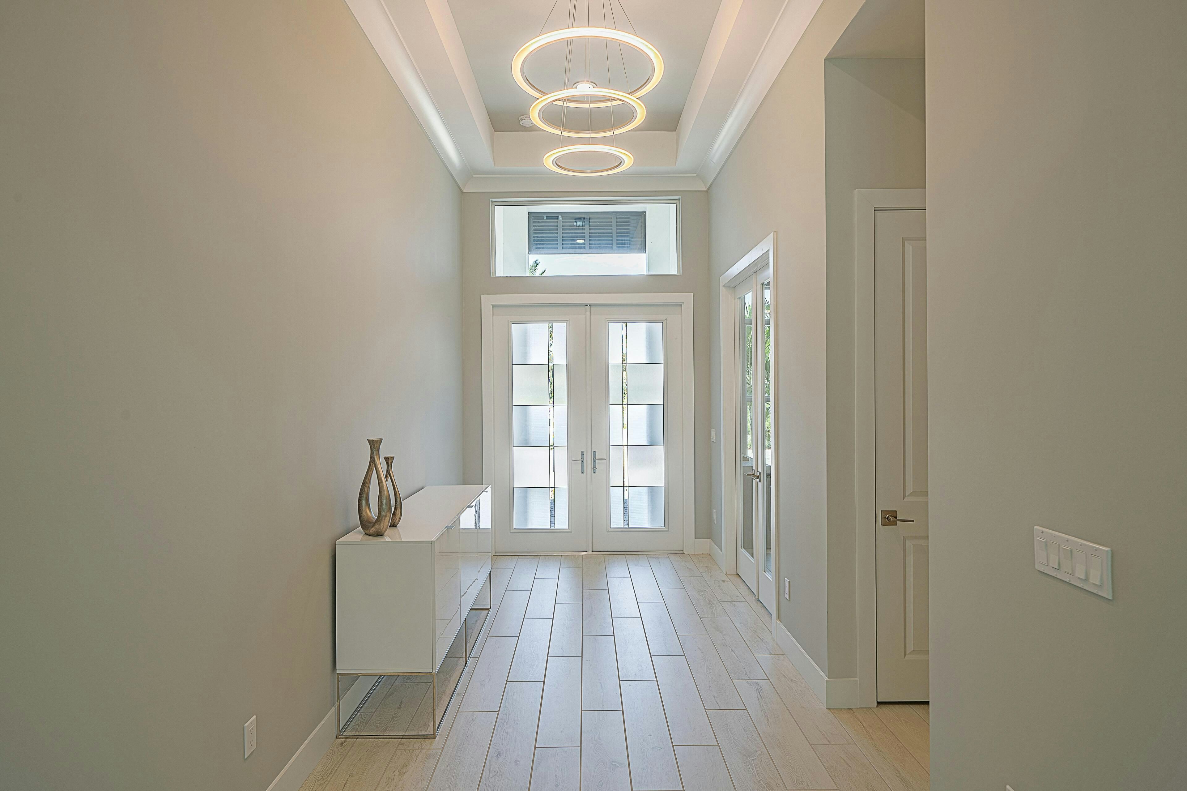 Foyer to Front Door | Triton Grande