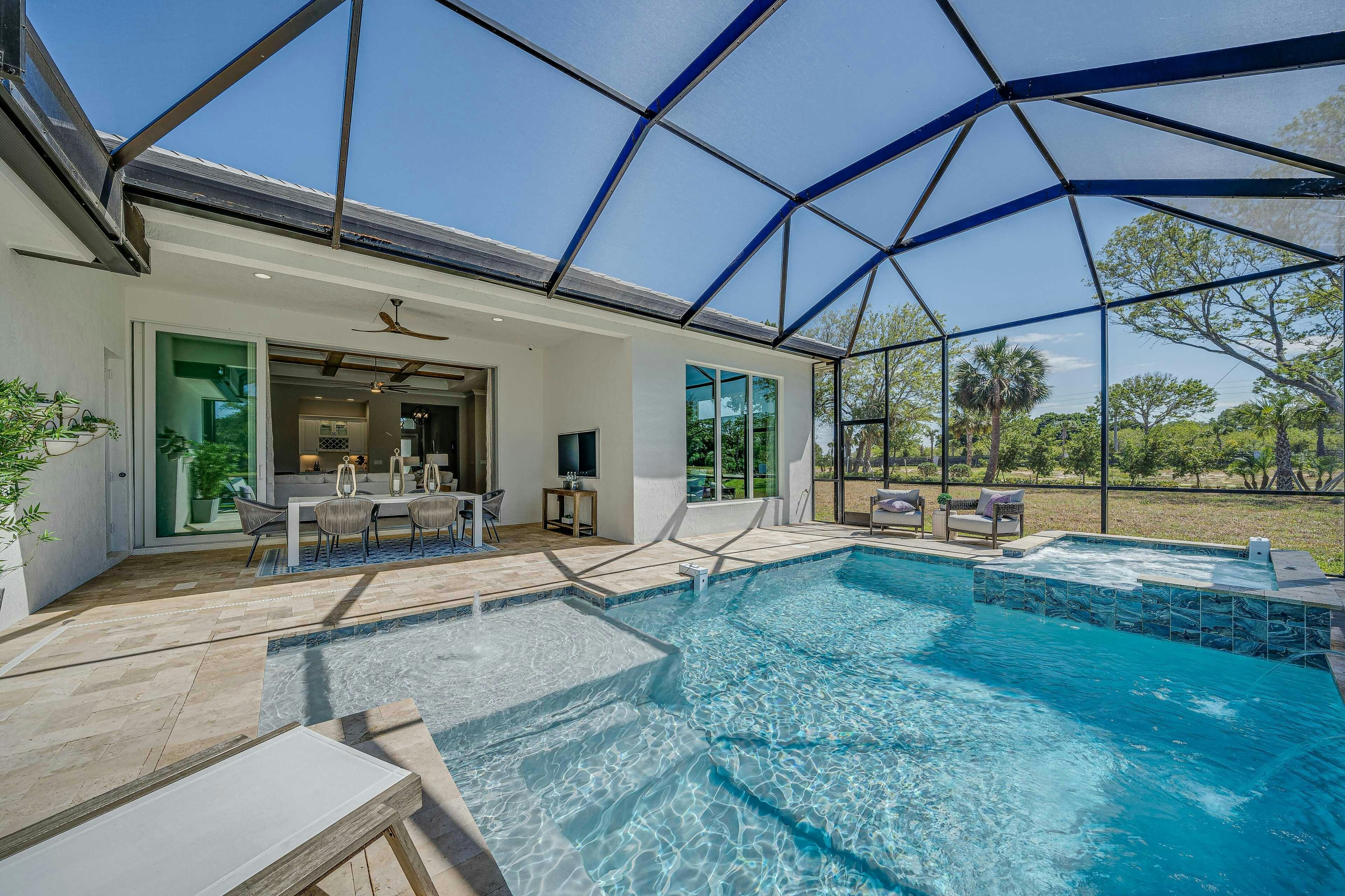 Rear Elevation & Pool | Magnolia 21