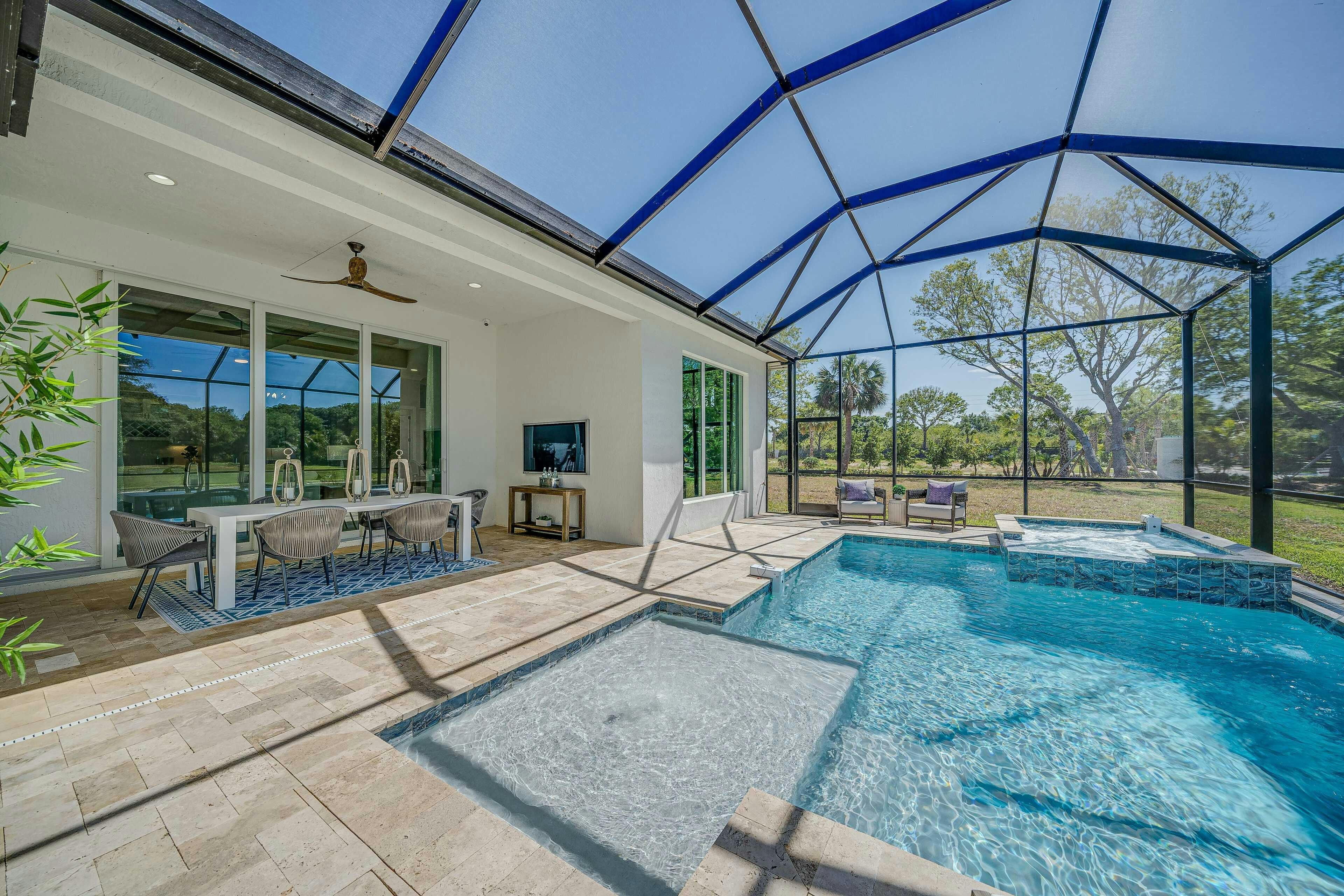 Rear Elevation & Pool | Magnolia 21