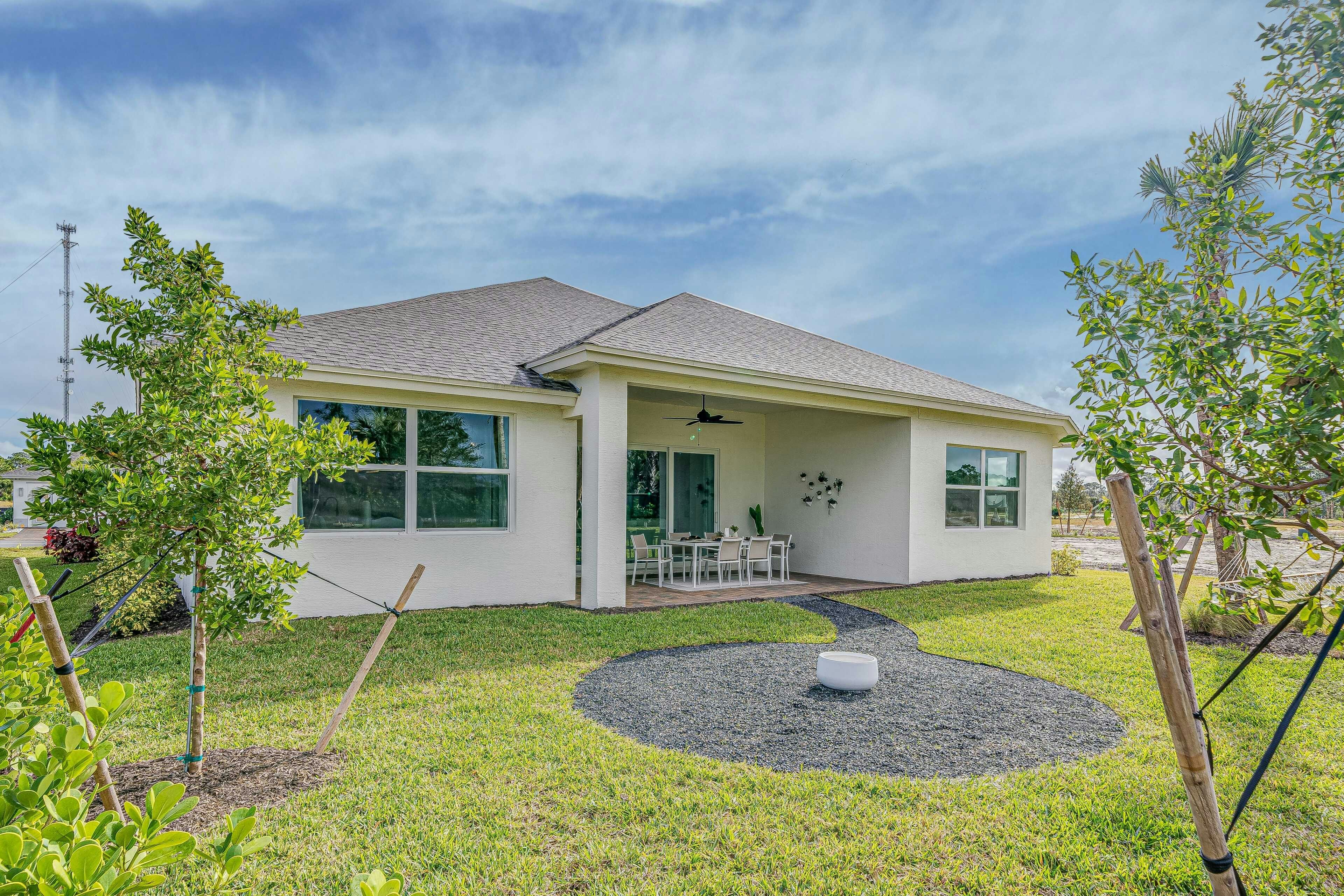 Rear Elevation | Aurora 25