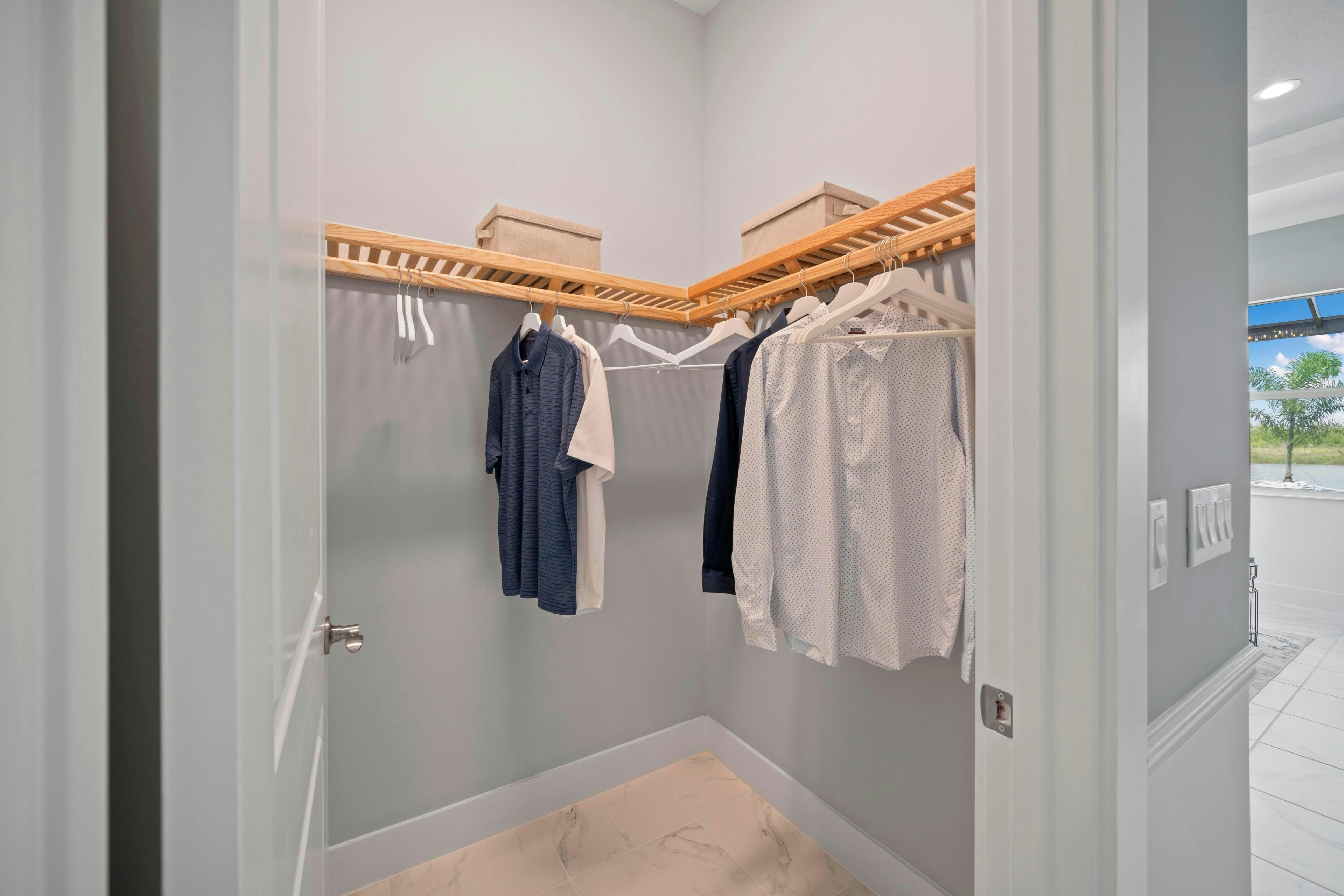 Master Walk-in Closet | Mariposa