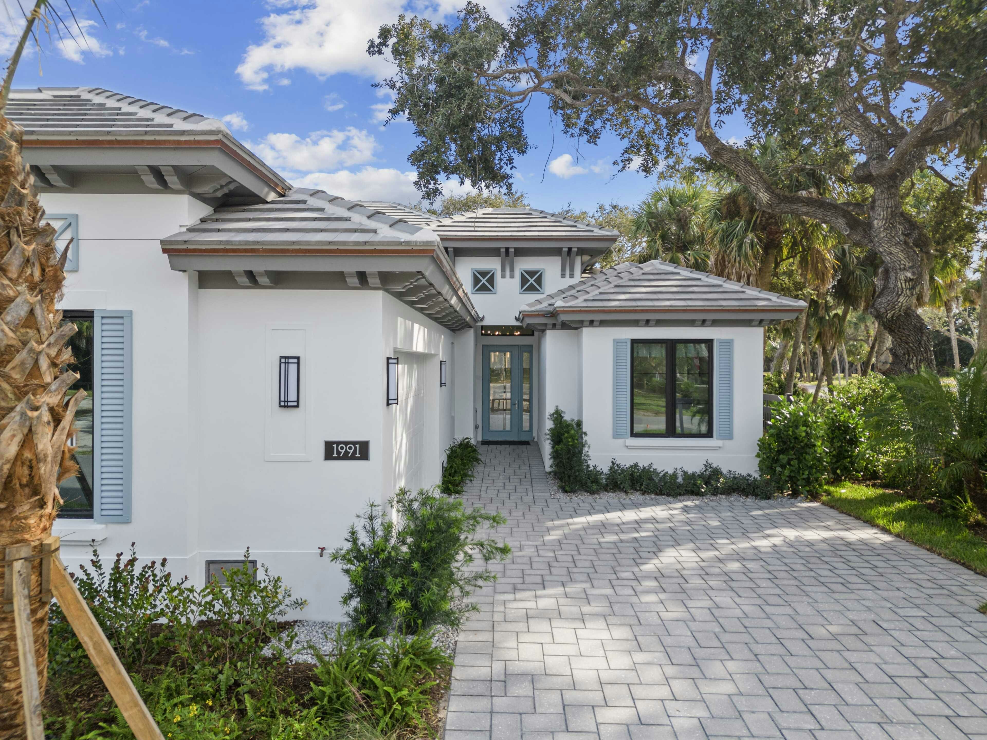 Front Elevation | Seabreeze Grande