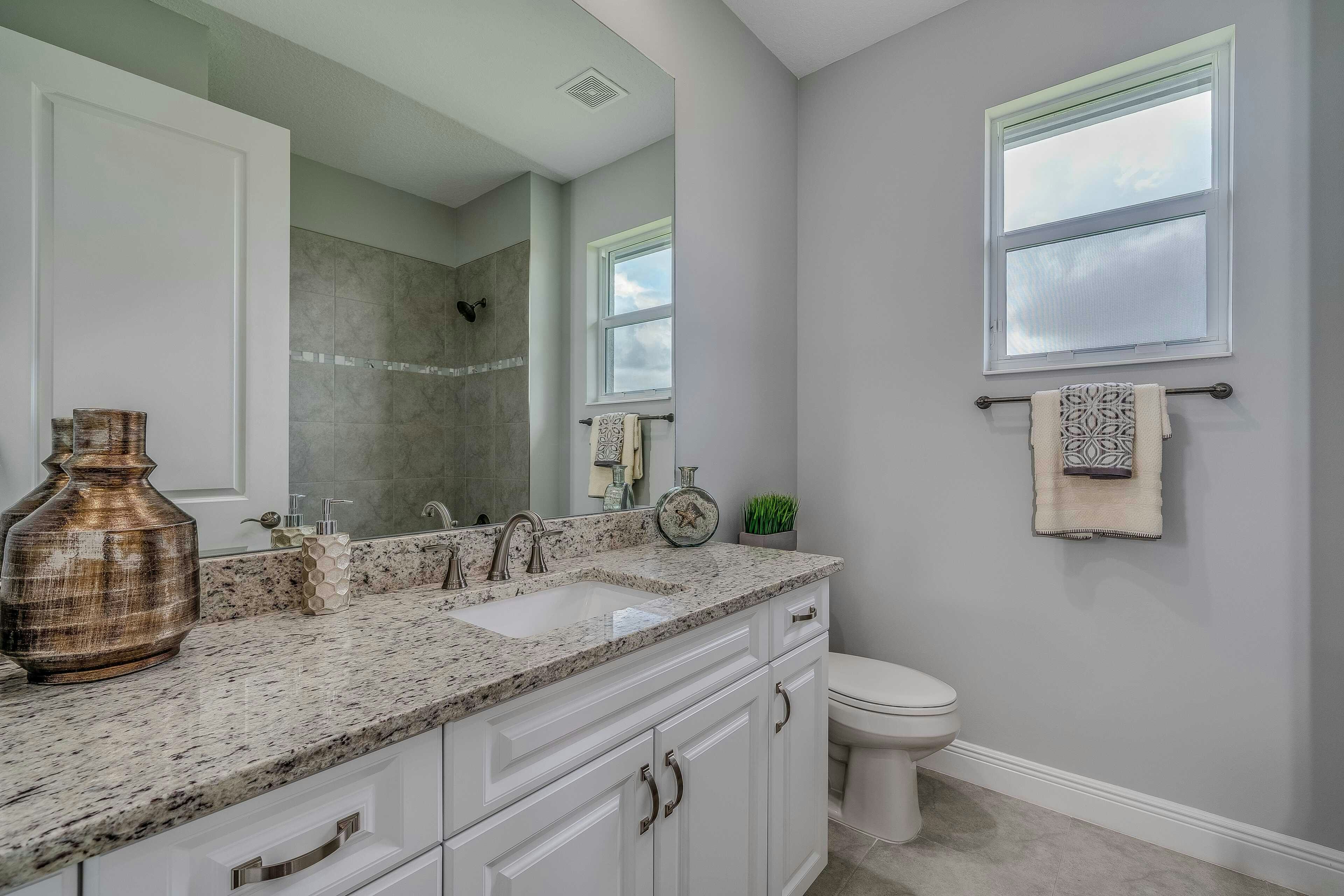 Secondary Bath | Palomar Model