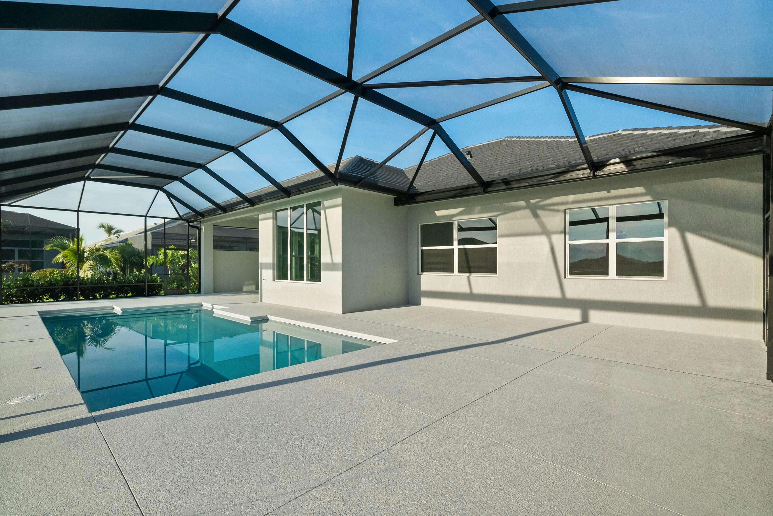 Screened Pool | Monarch Grande Model