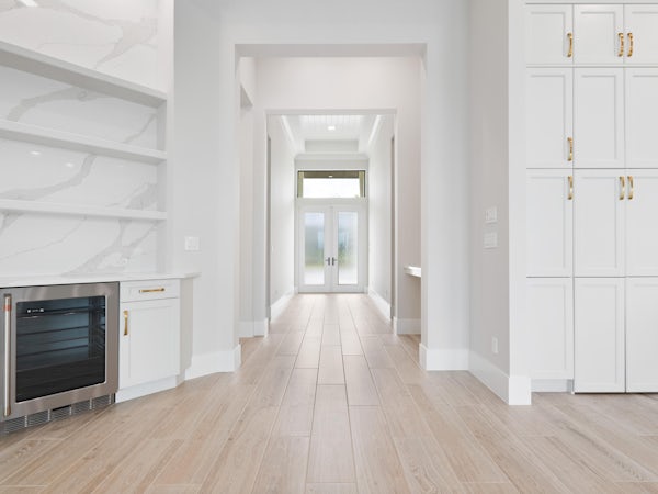 Great Room to Foyer | 109 SE Via Verona Great Room to Foyer | 109 SE Via Verona