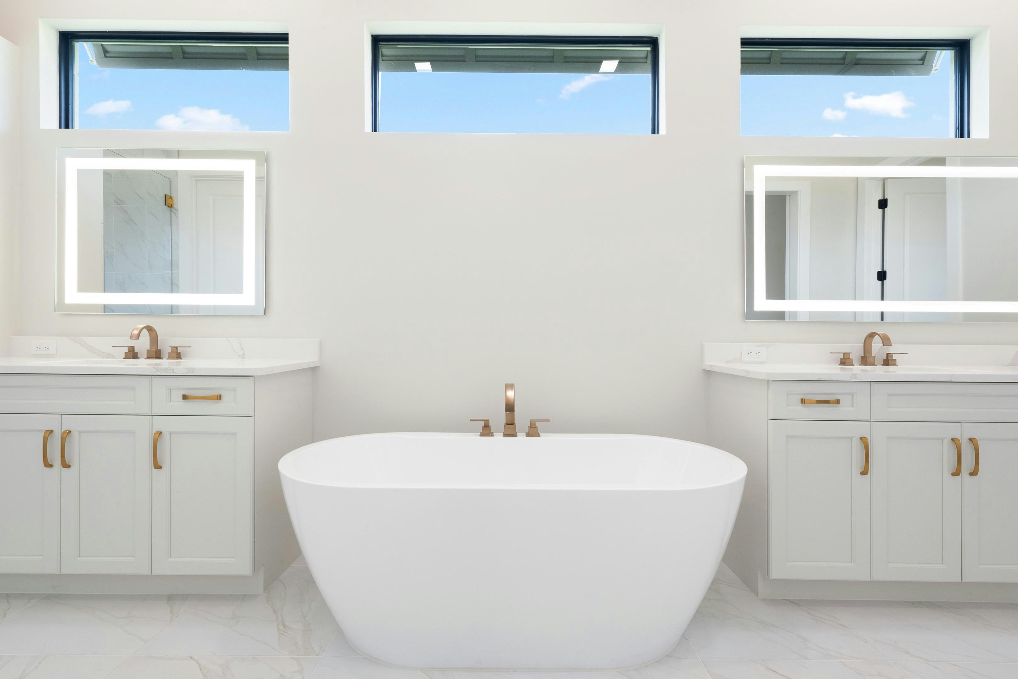 Master Bath | 109 SE Via Verona