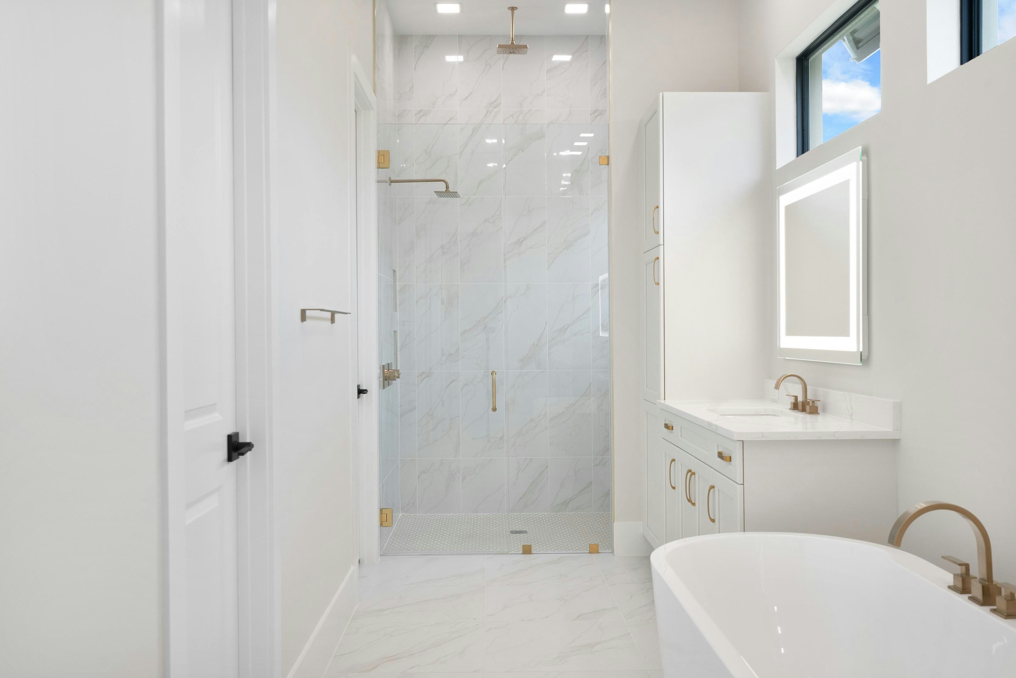 Master Bath | 109 SE Via Verona