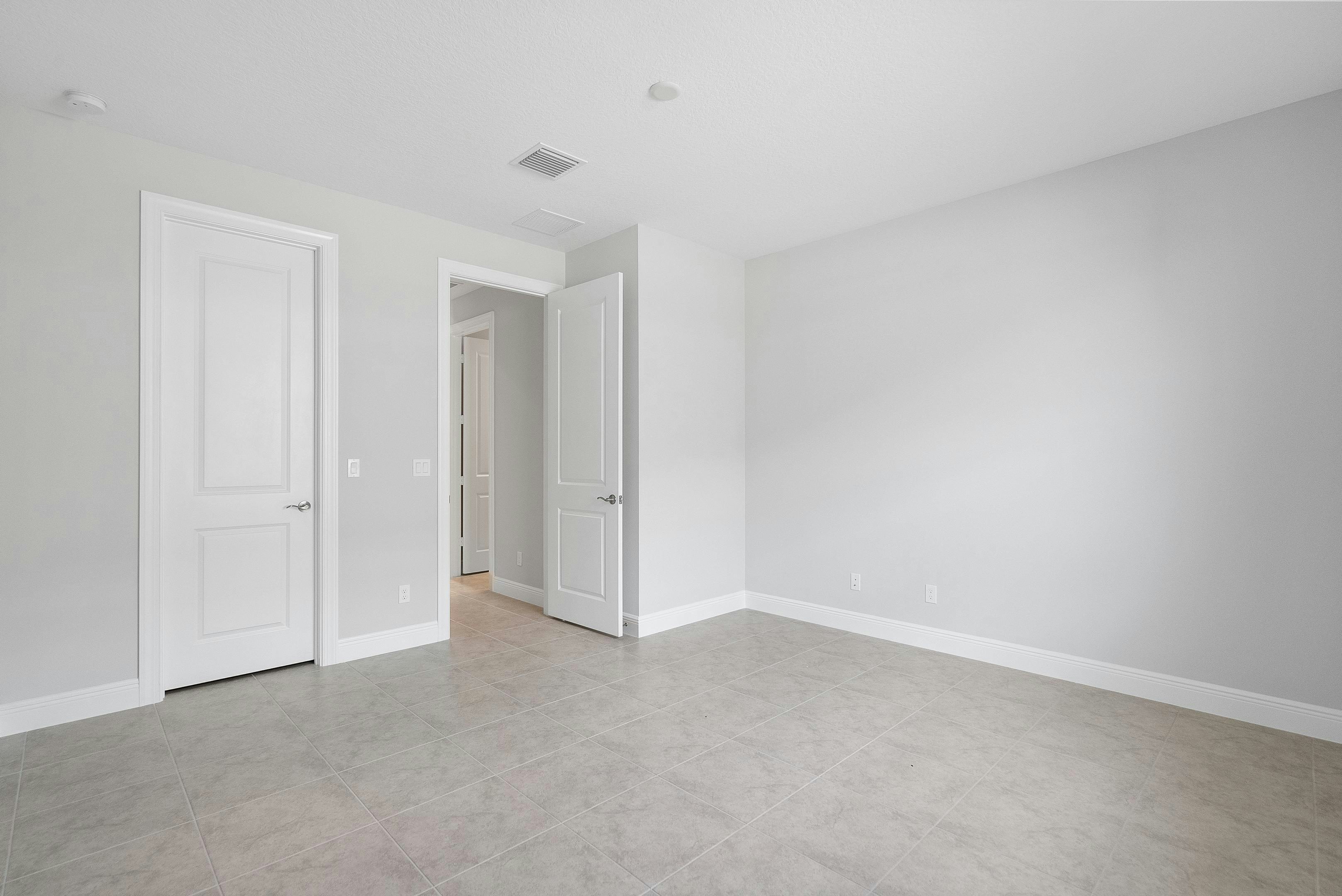 Secondary Bedroom | 12398 SW Sunrise Lake Terrace