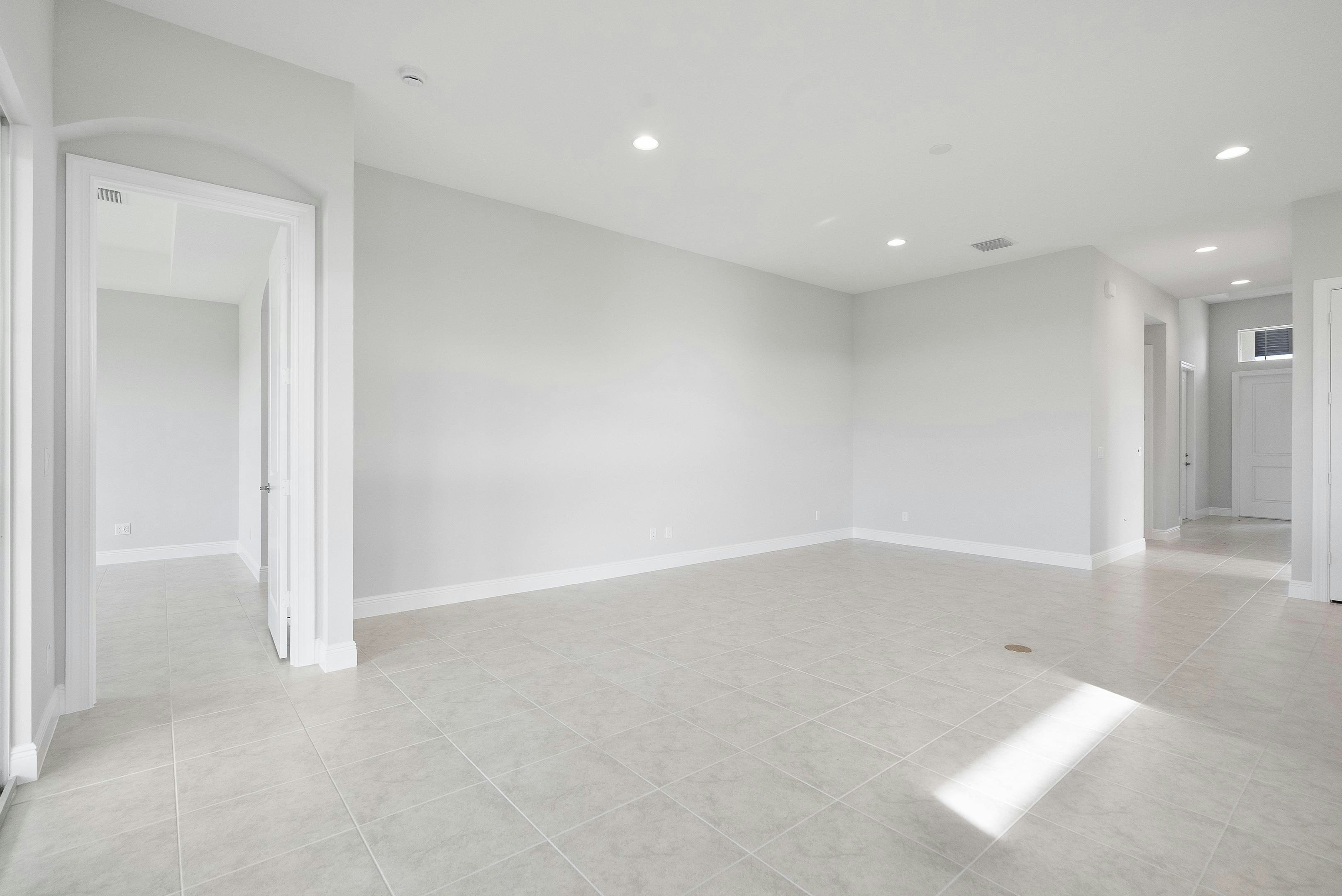 Great Room Expansive Media Wall | 12398 SW Sunrise Lake Terrace