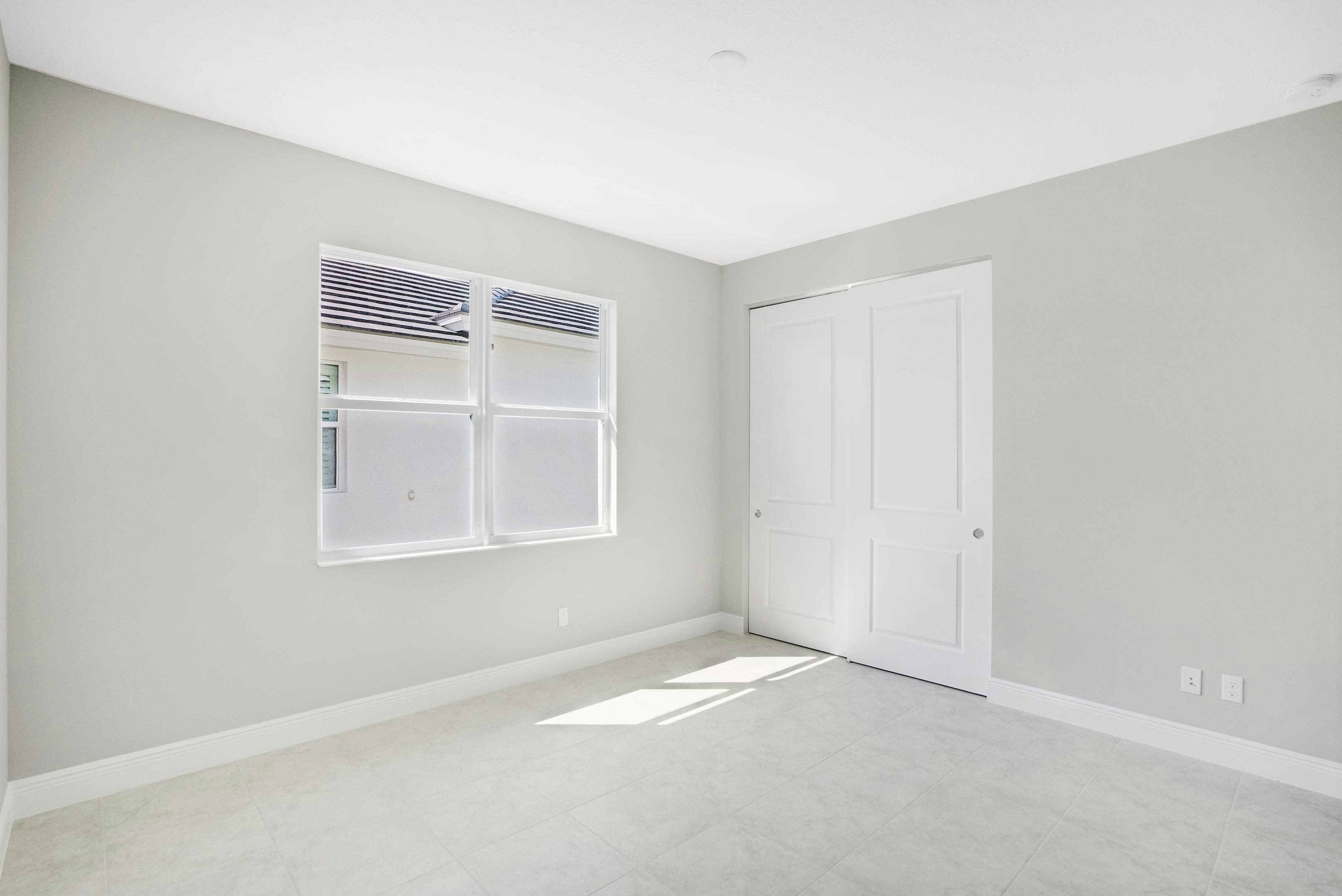 Den | 12446 SW Sunrise Lake Terrace