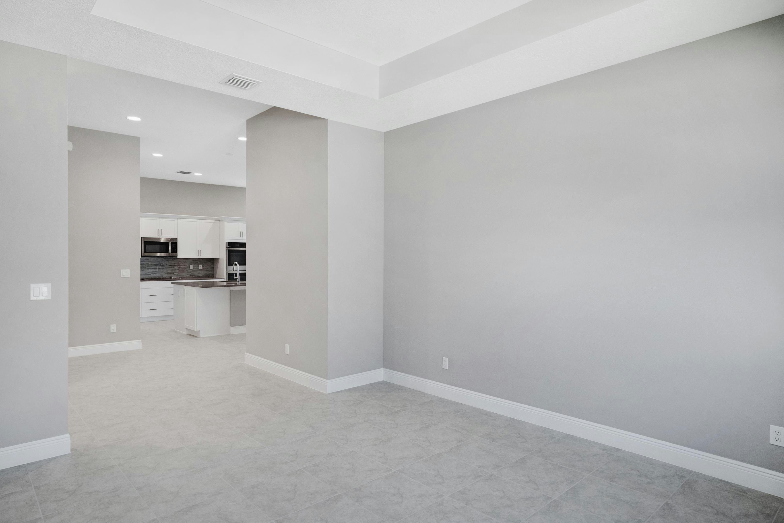 Dining | 12446 SW Sunrise Lake Terrace