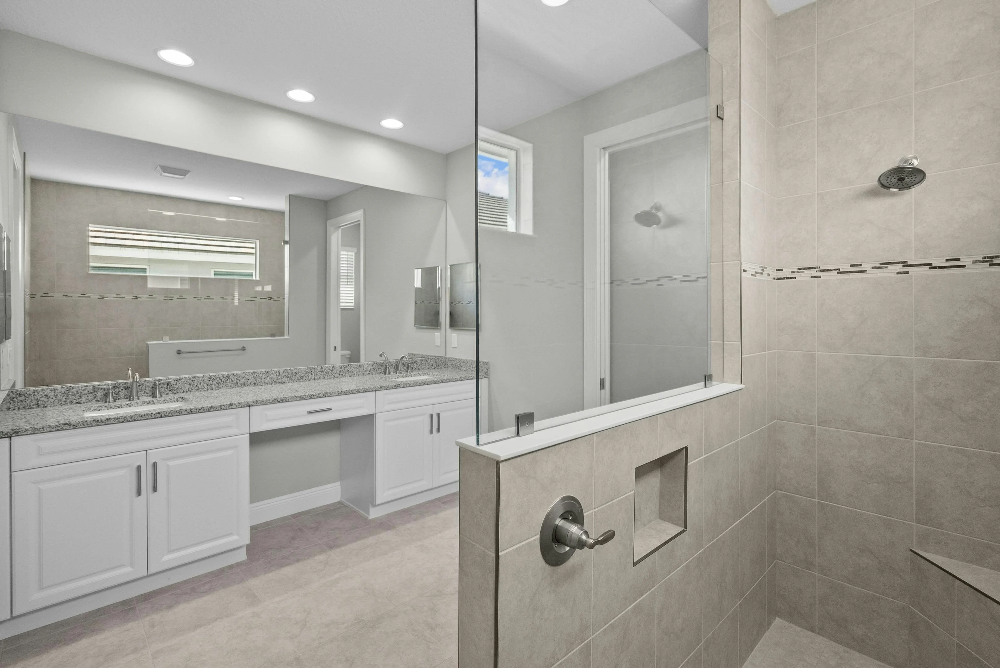 Master Bath | 12488 SW Sunrise Lake Terrace