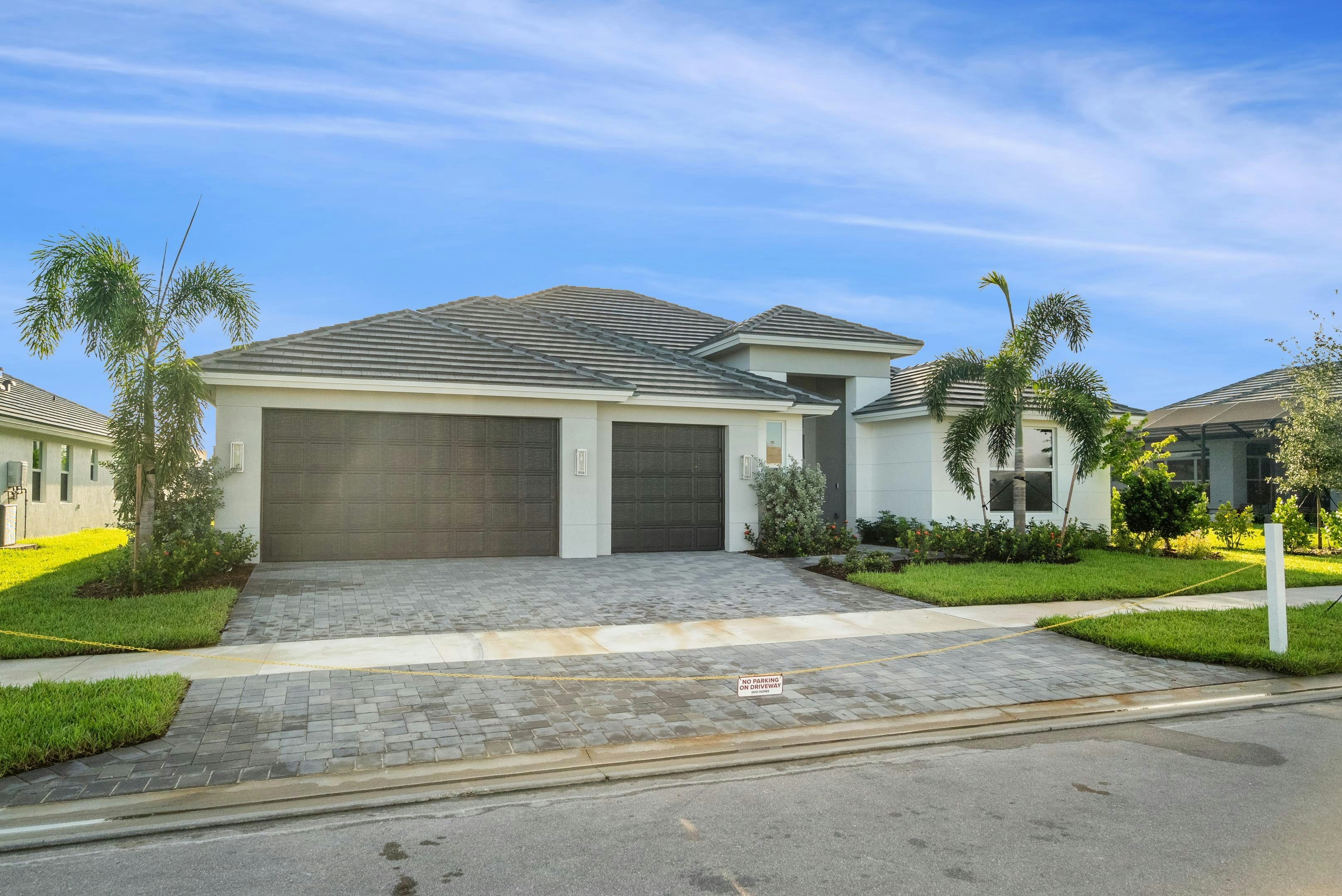 Front Elevation | Monarch Grande Model