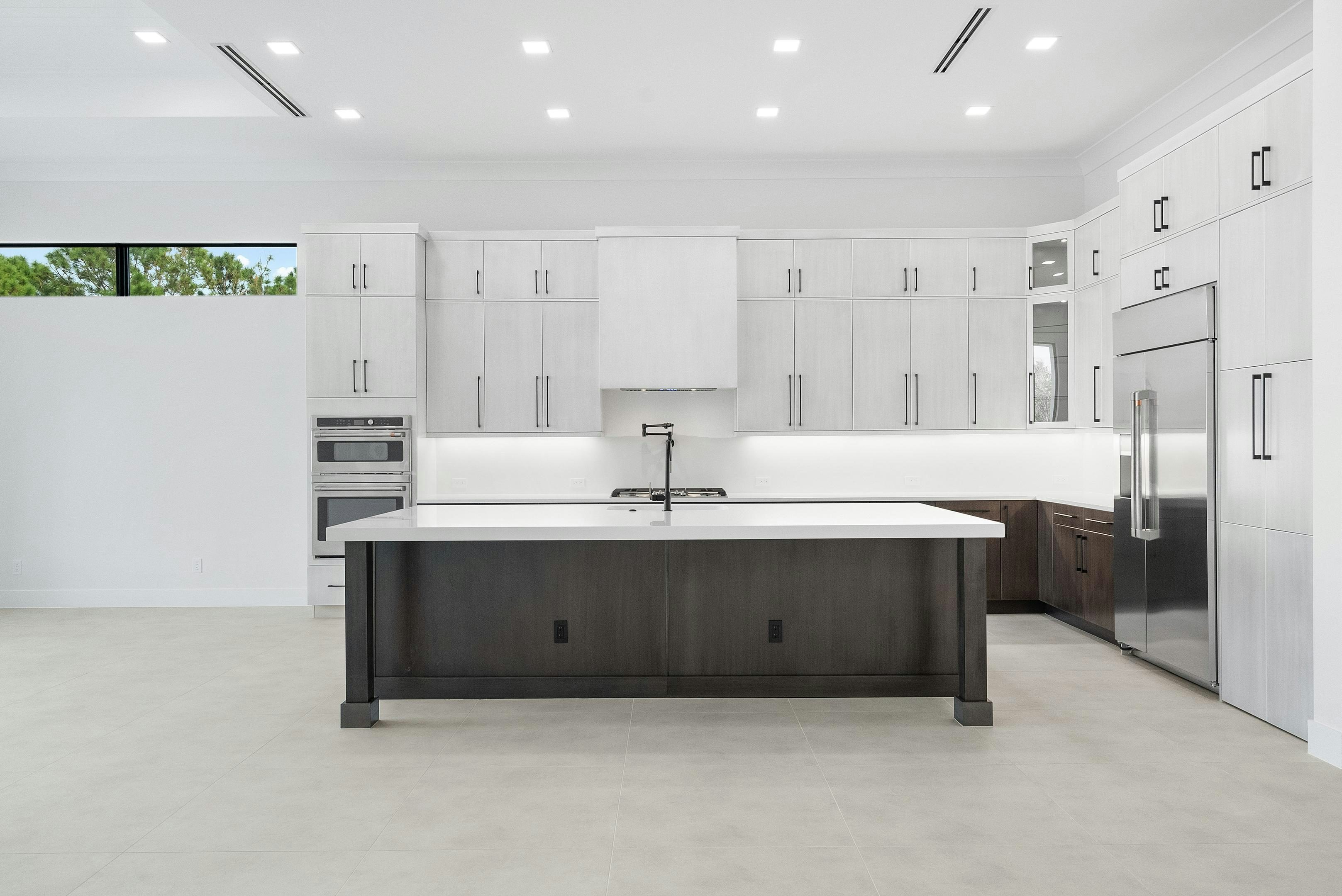 Kitchen | 170 SE Rio Angelica