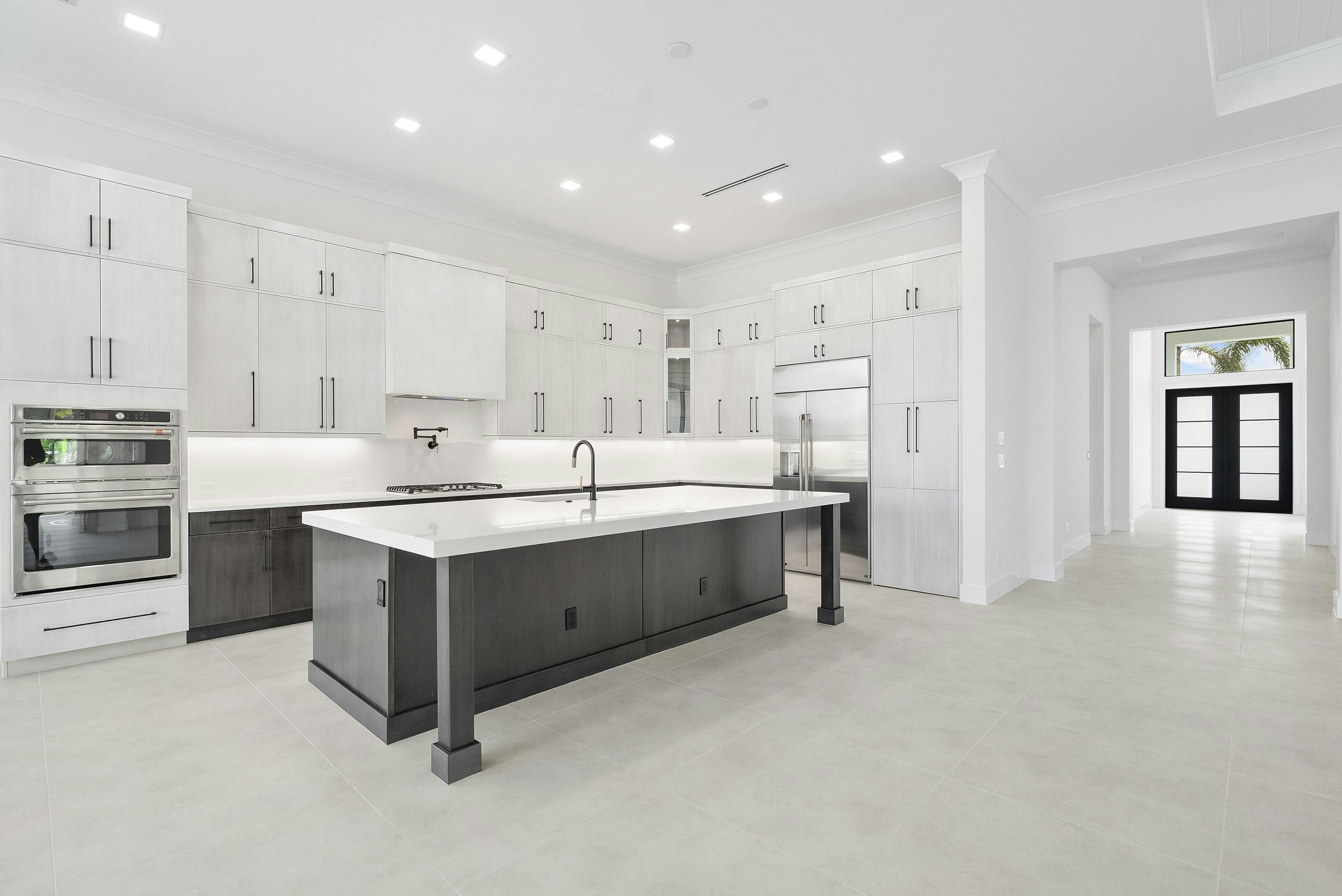 Kitchen | 170 SE Rio Angelica