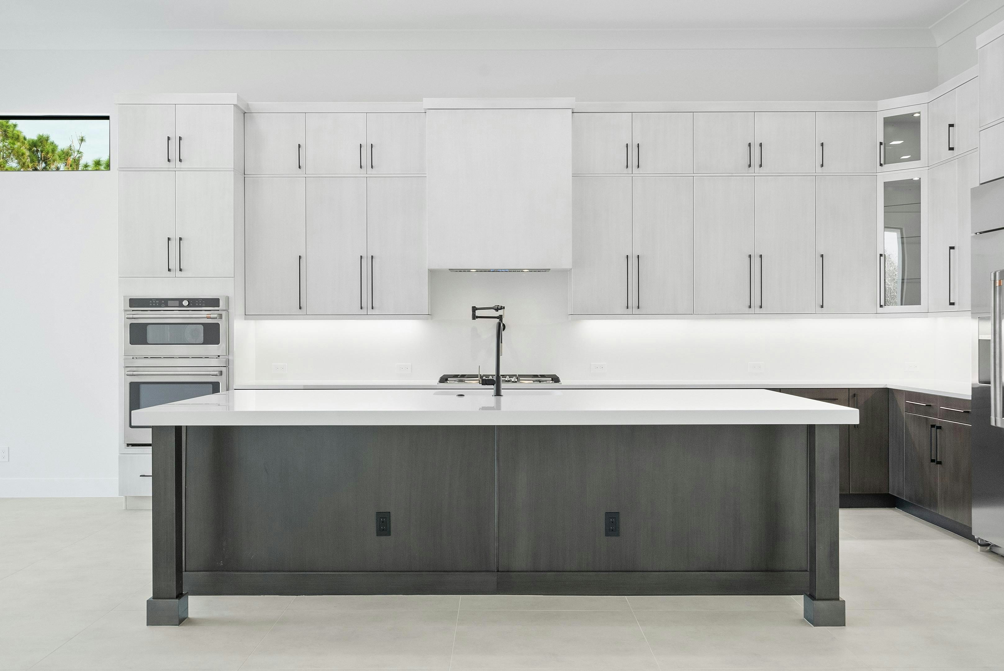 Kitchen | 170 SE Rio Angelica