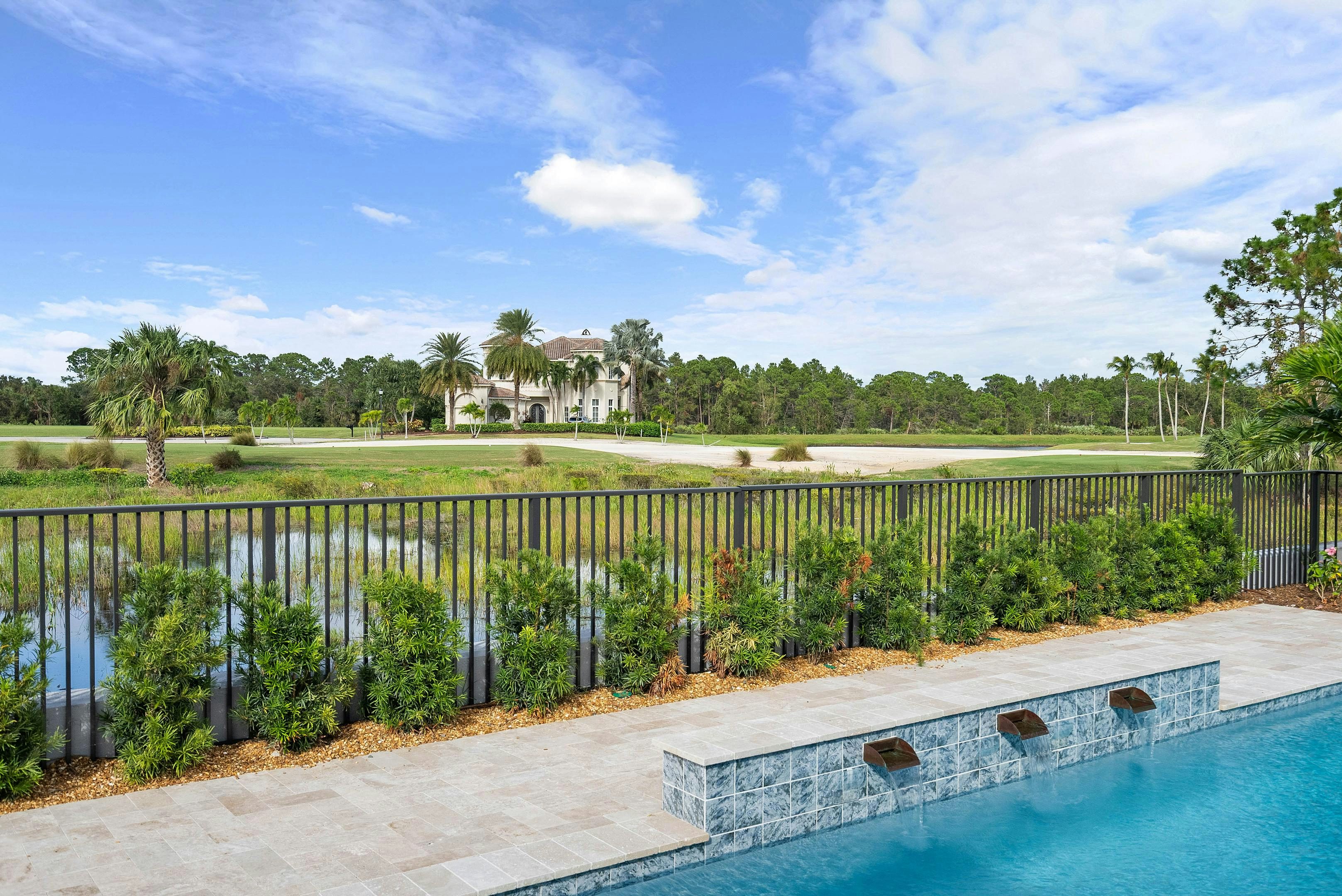 Golf View | 170 SE Rio Angelica