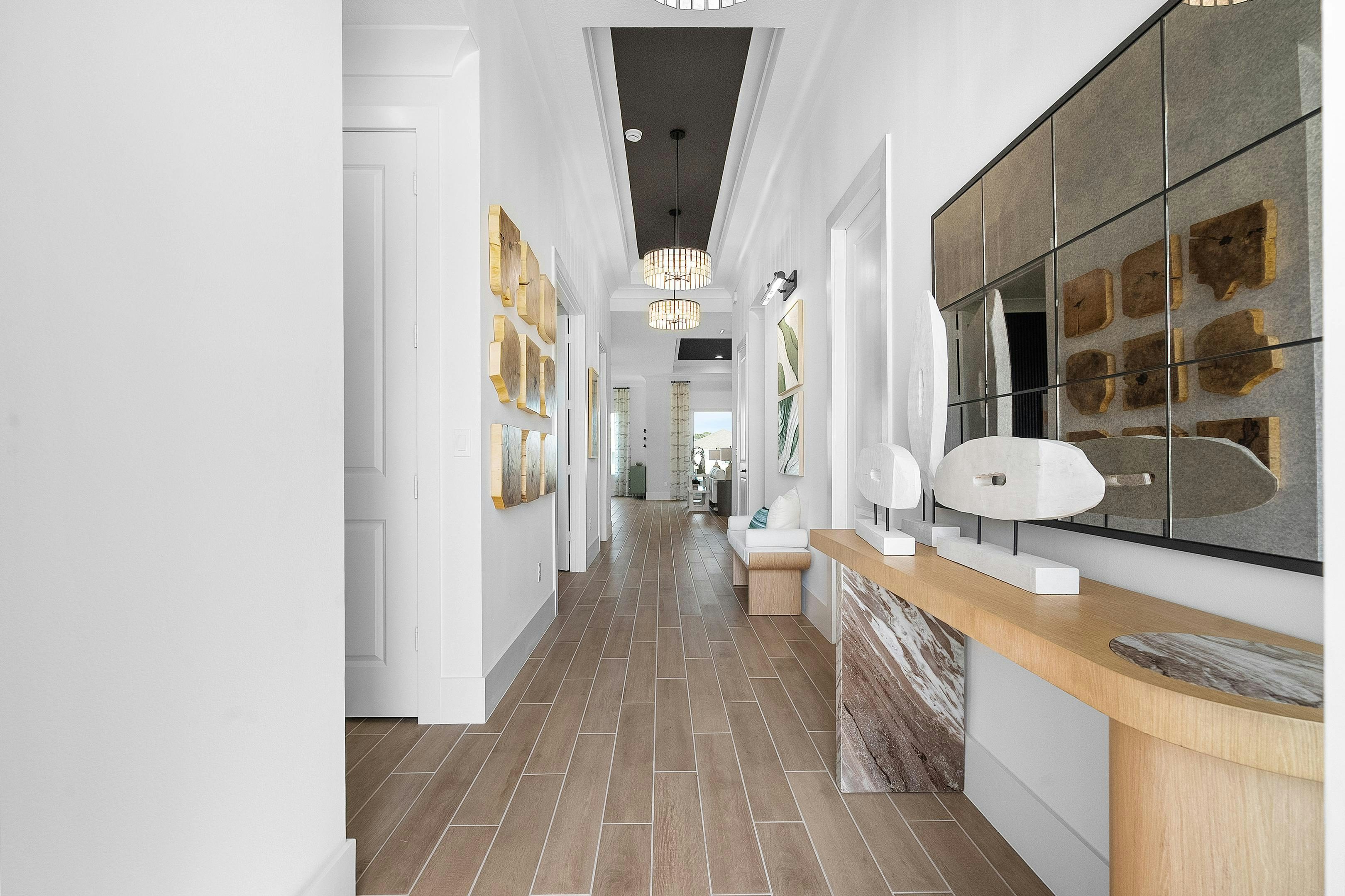 Foyer | Seraphina 23