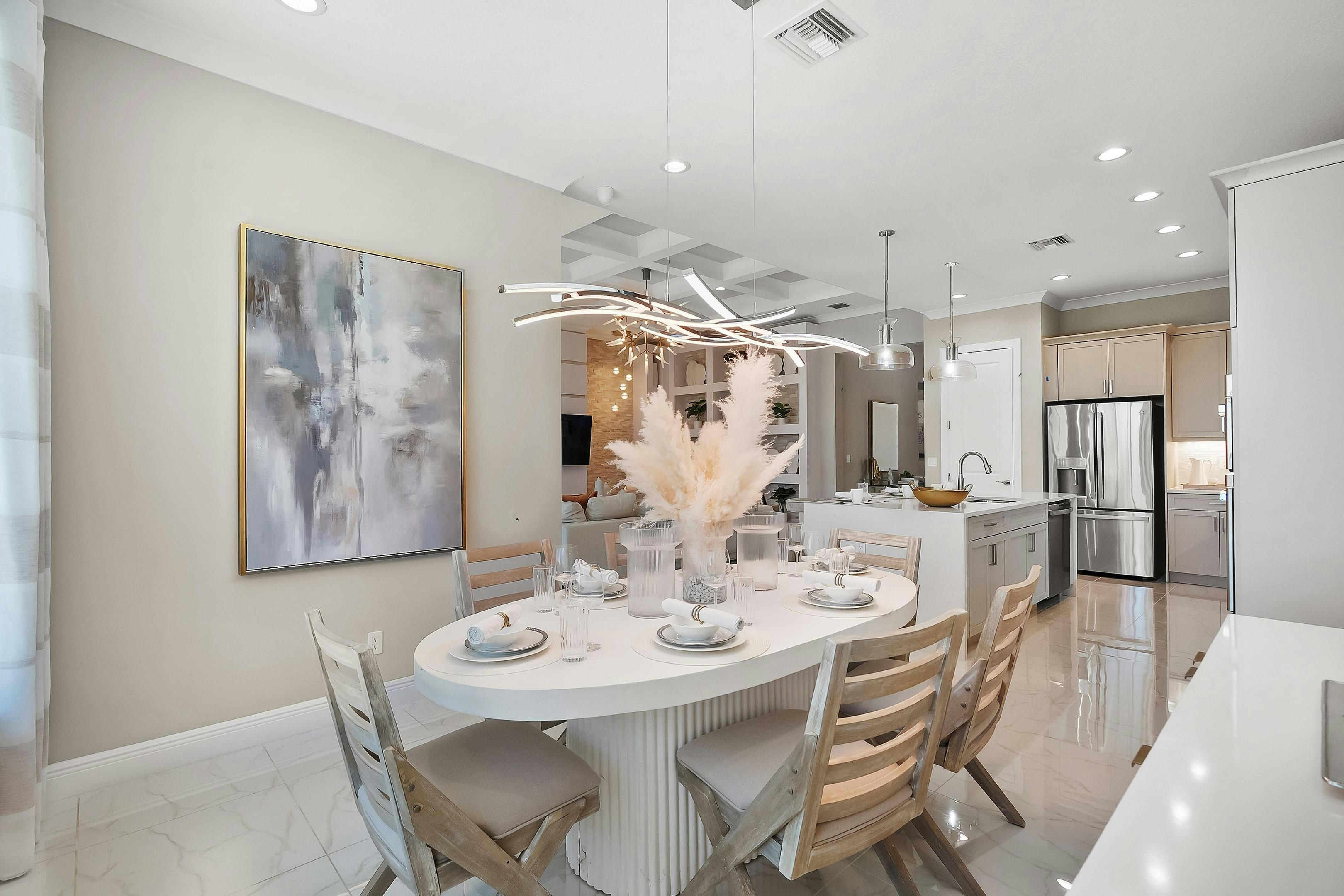 Dining to Kitchen | Iris Grande