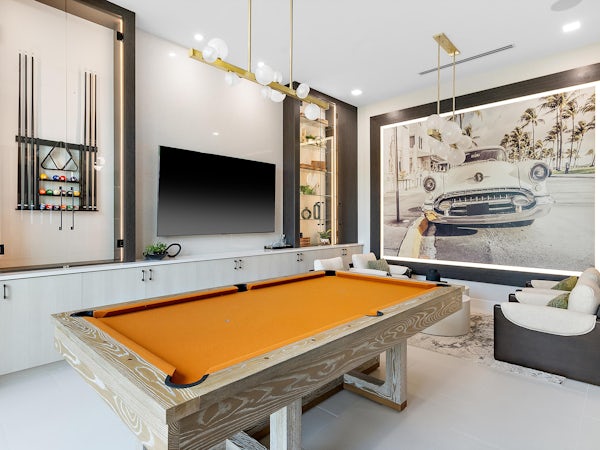 Club Room | Keenan Model Club Room | Keenan Model