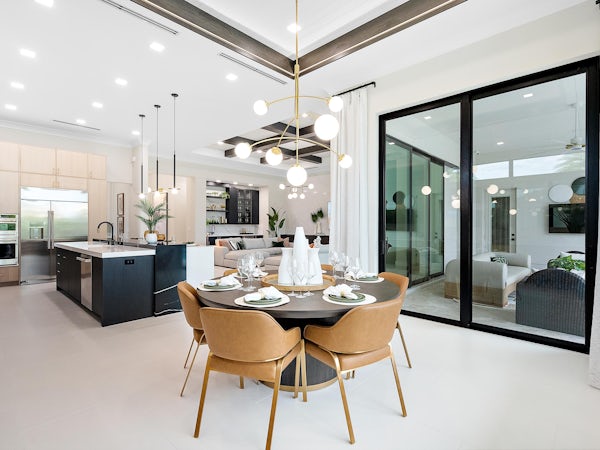 Dining to Kitchen | Keenan Model Dining to Kitchen | Keenan Model