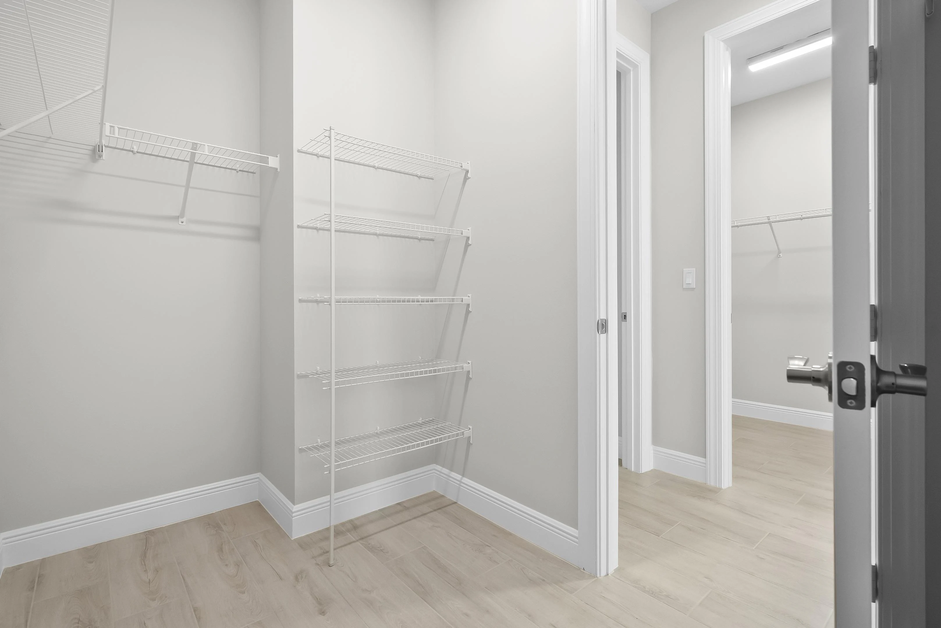High Pointe Aurora21 Master Closet