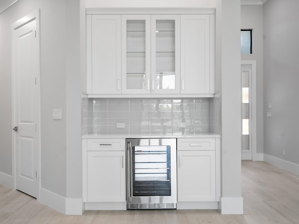 Bar in Great Room | 1920 Frosted Turquoise Way Bar in Great Room | 1920 Frosted Turquoise Way