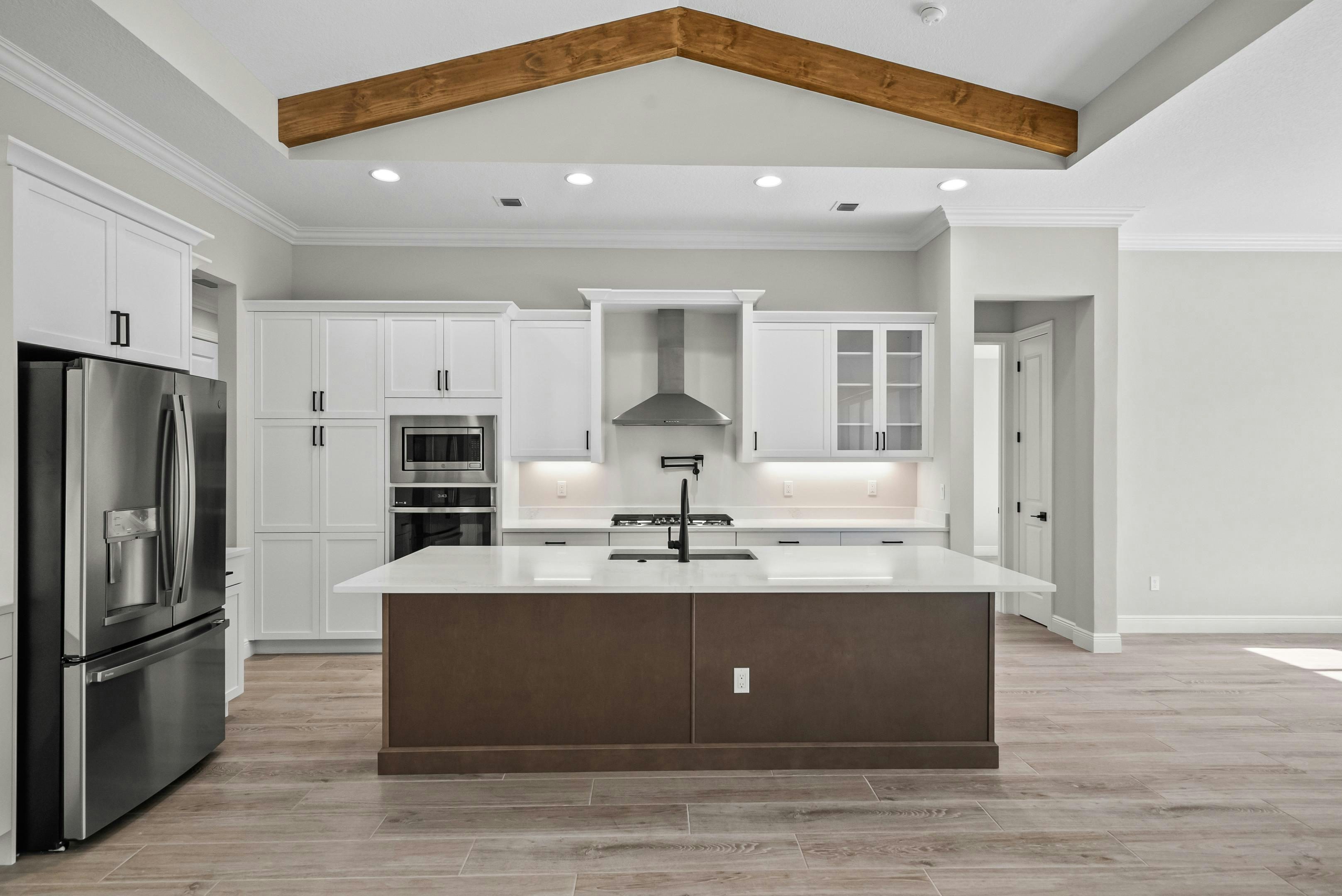 Kitchen Island - Weston - 6383 High Pointe Cir