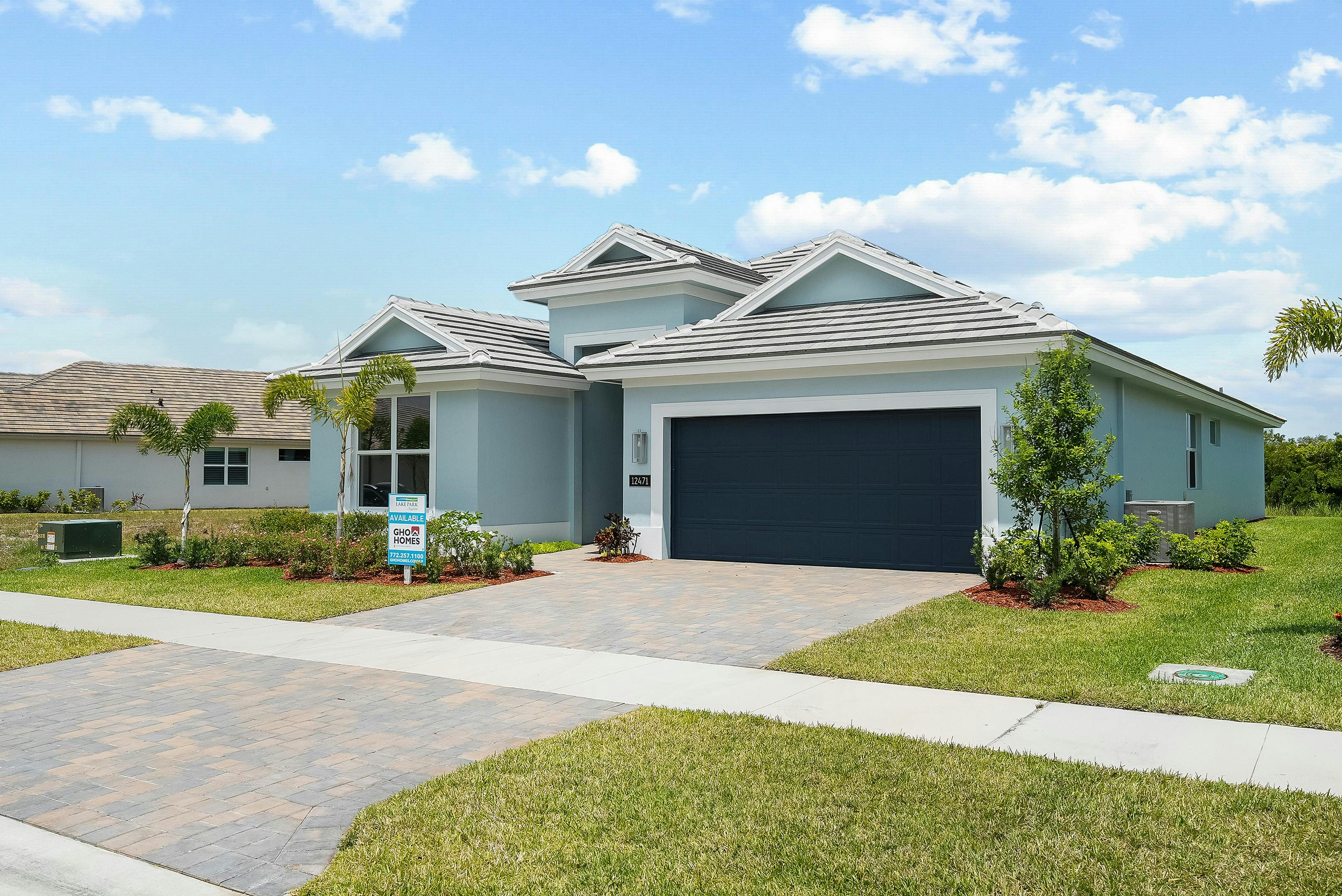 Front Elevation | 12471 SW Sunrise Lake Terrace