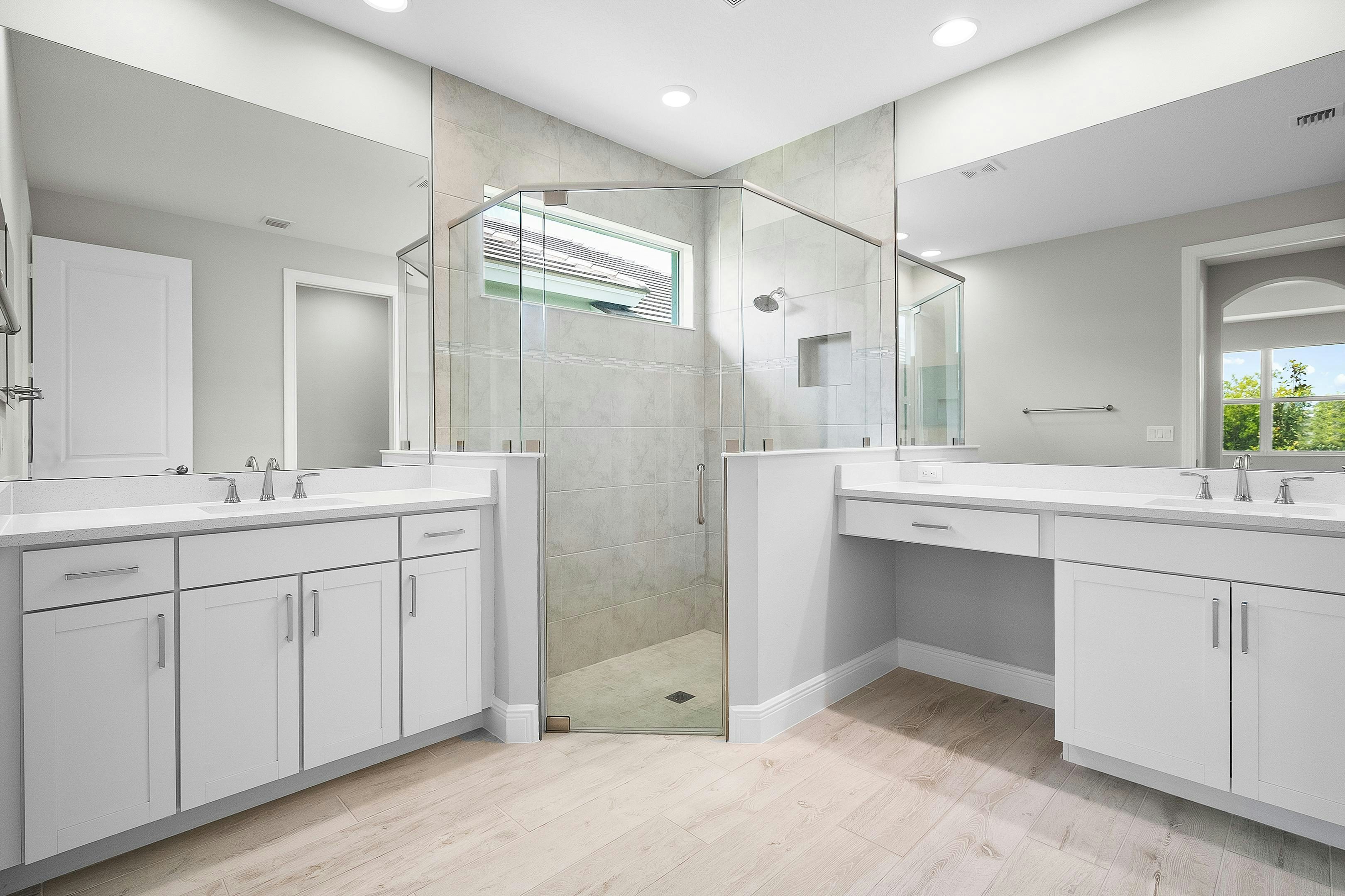 Master Bath | 12471 SW Sunrise Lake Terrace