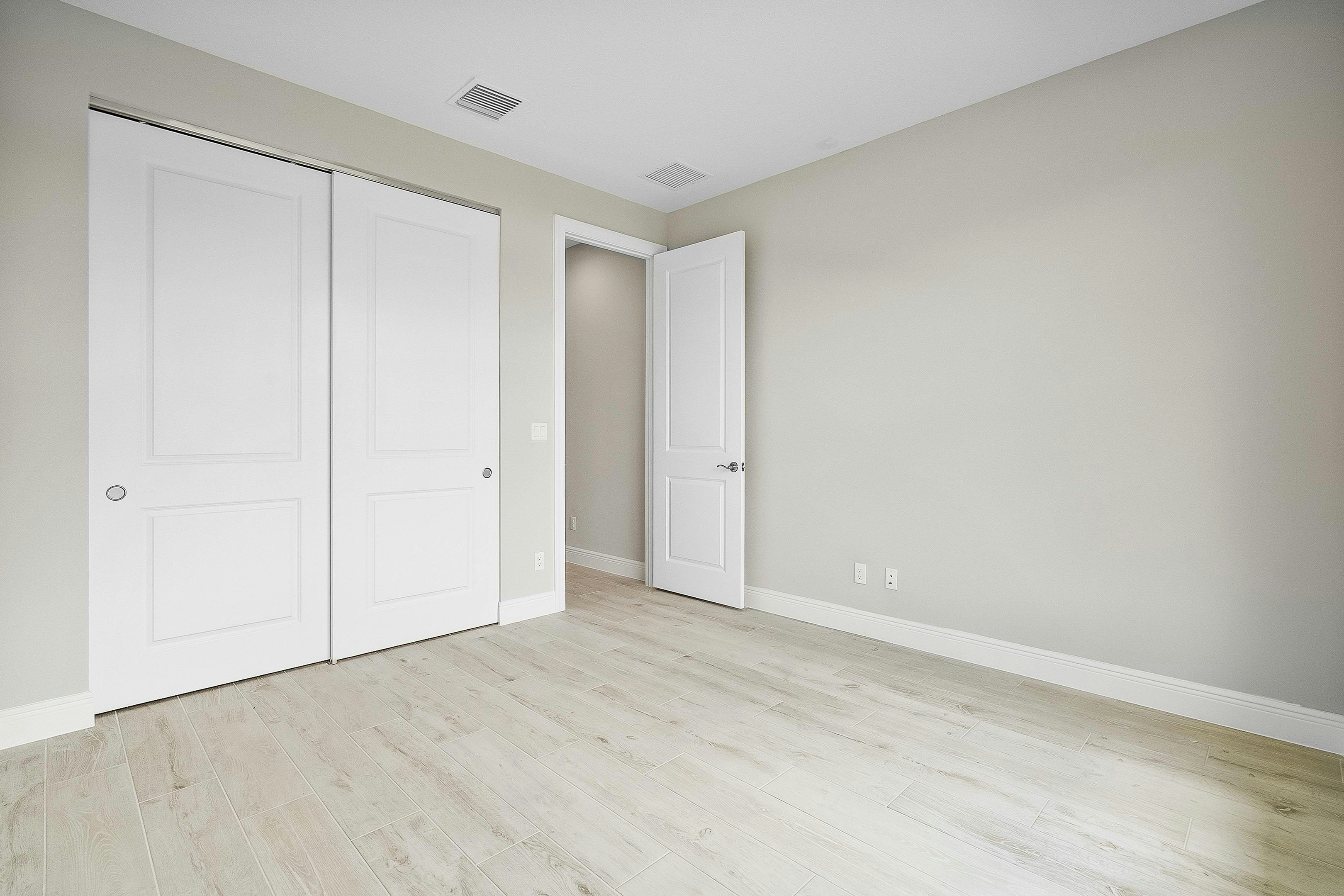 Secondary Bedroom | 12471 SW Sunrise Lake Terrace