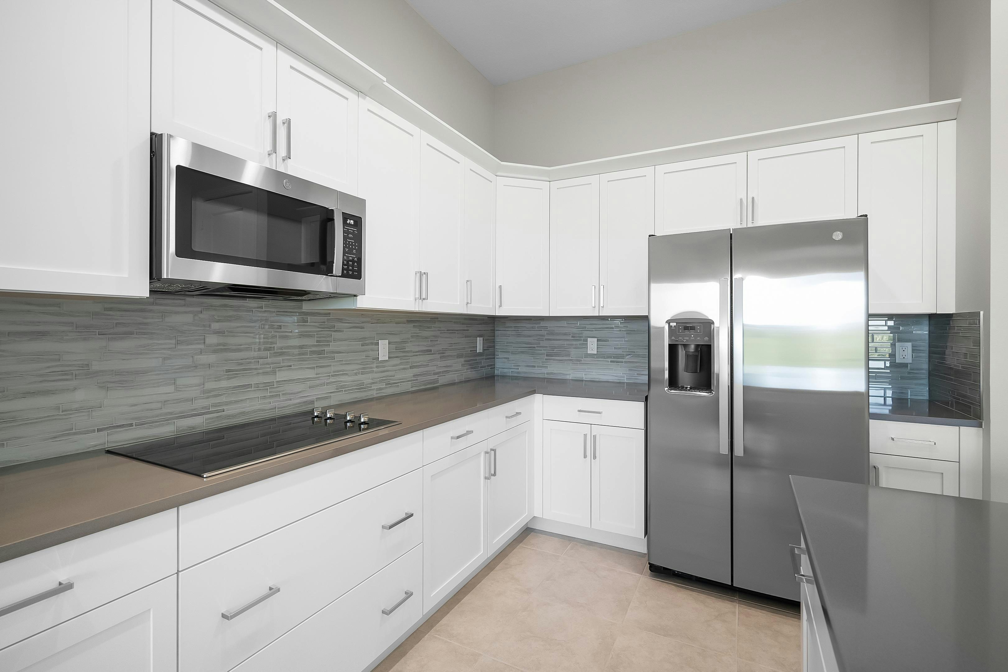 Kitchen | 12507 SW Sunrise Lake Terrace