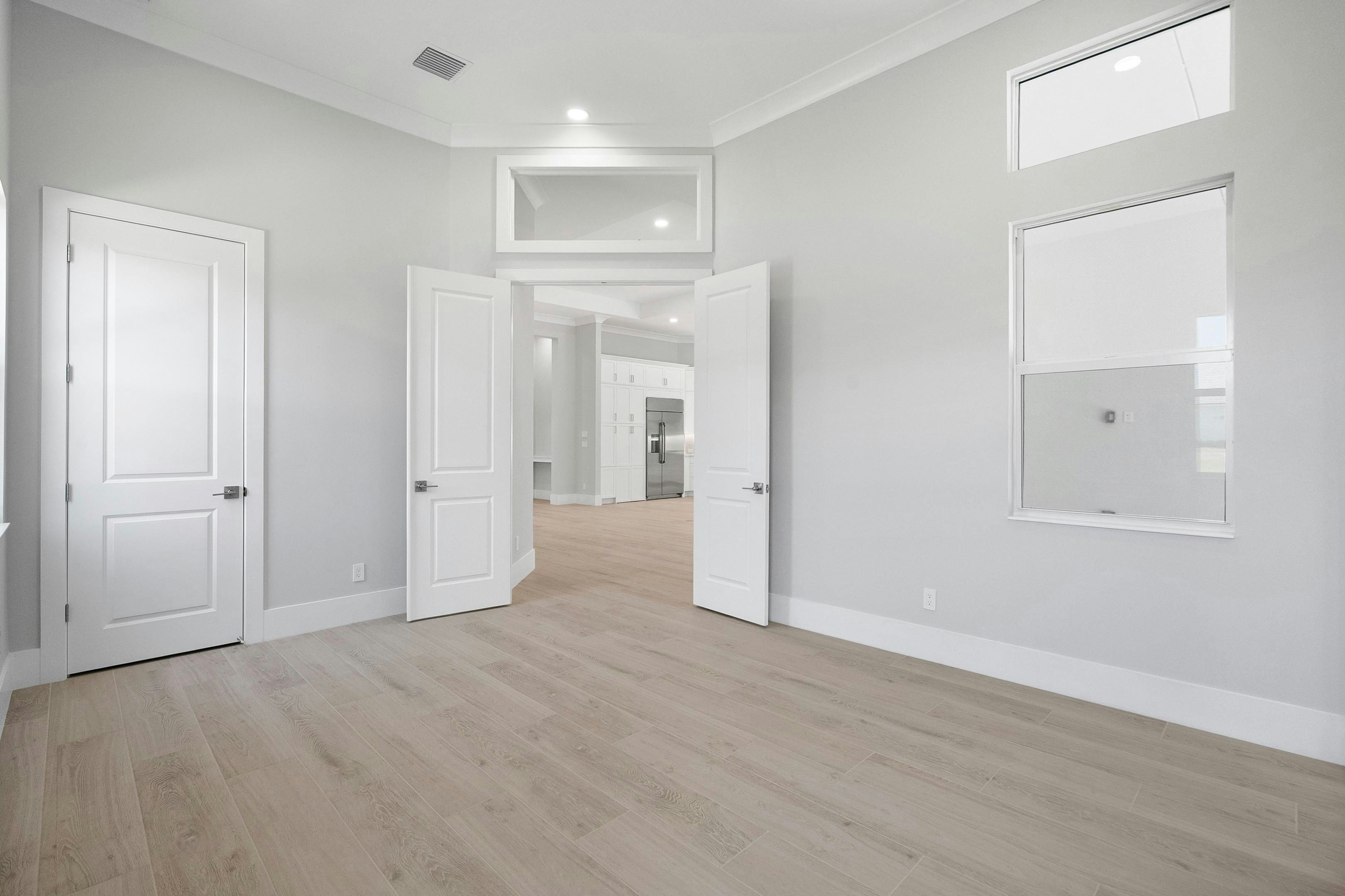 Club Room | 129 Strand Drive