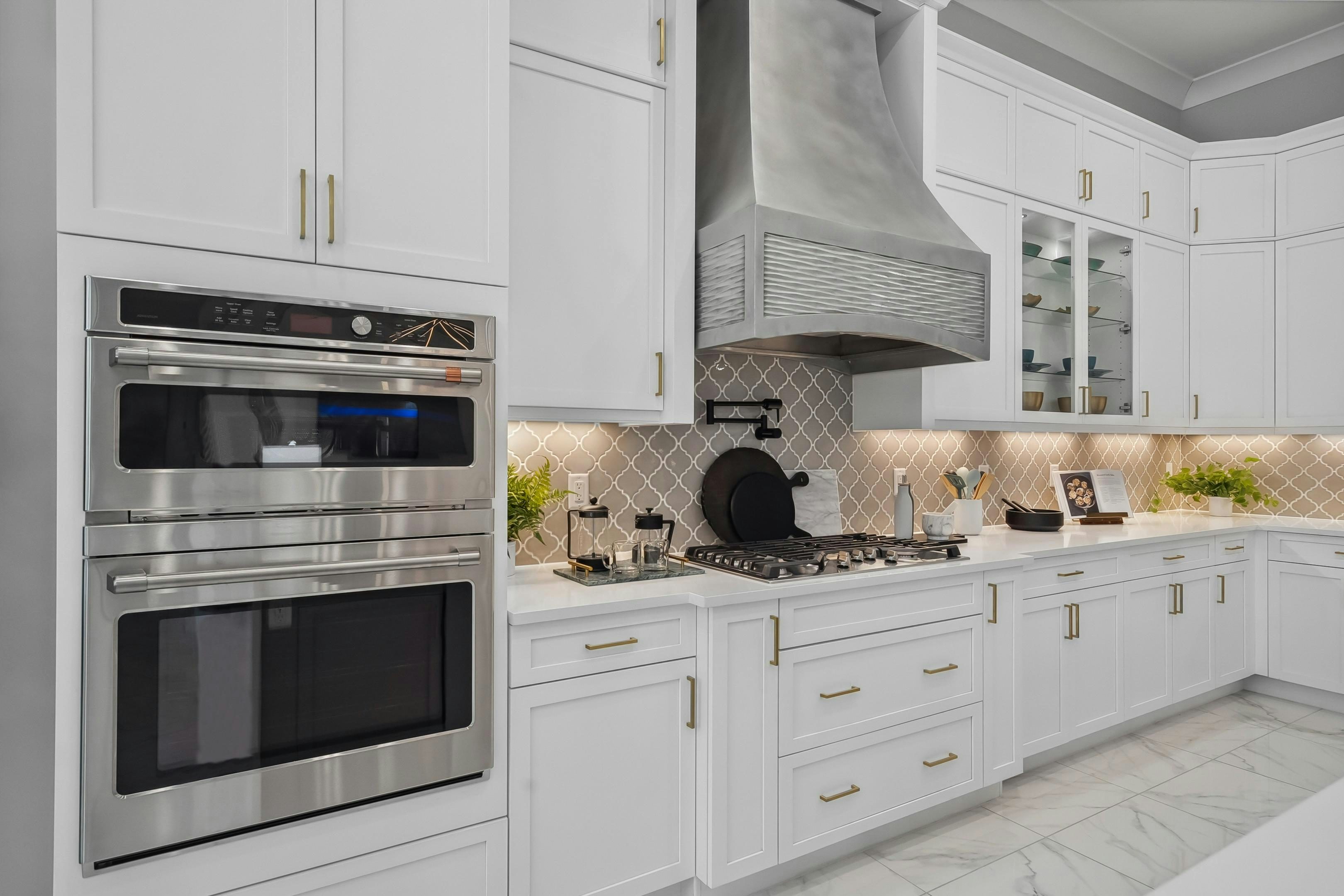 Kitchen Cook Wall | 103 Strand Drive