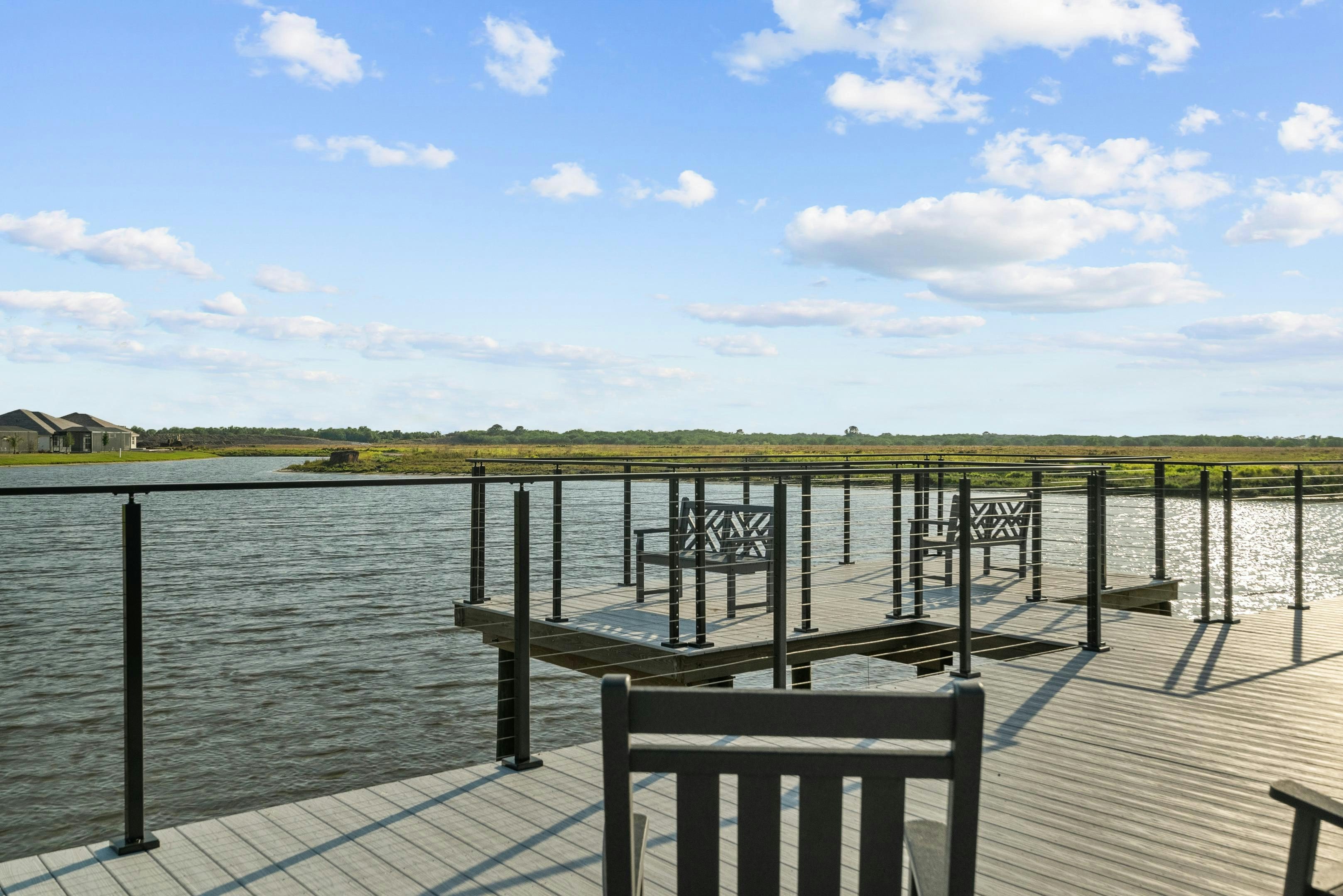 Lakefront Deck & Seating | Belterra Clubhouse