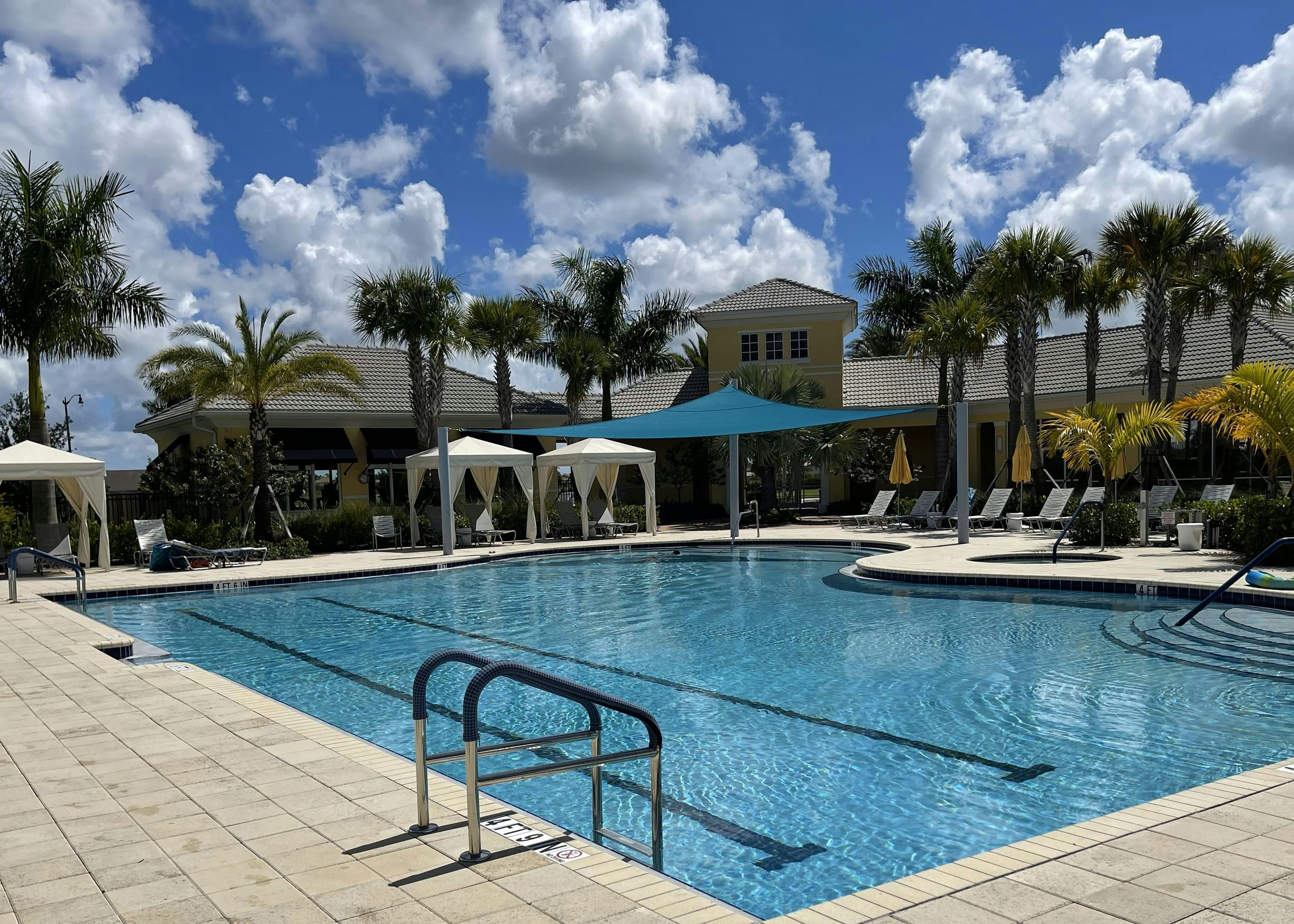 Lap Lanes in Pool | Lake Park Clubhouse