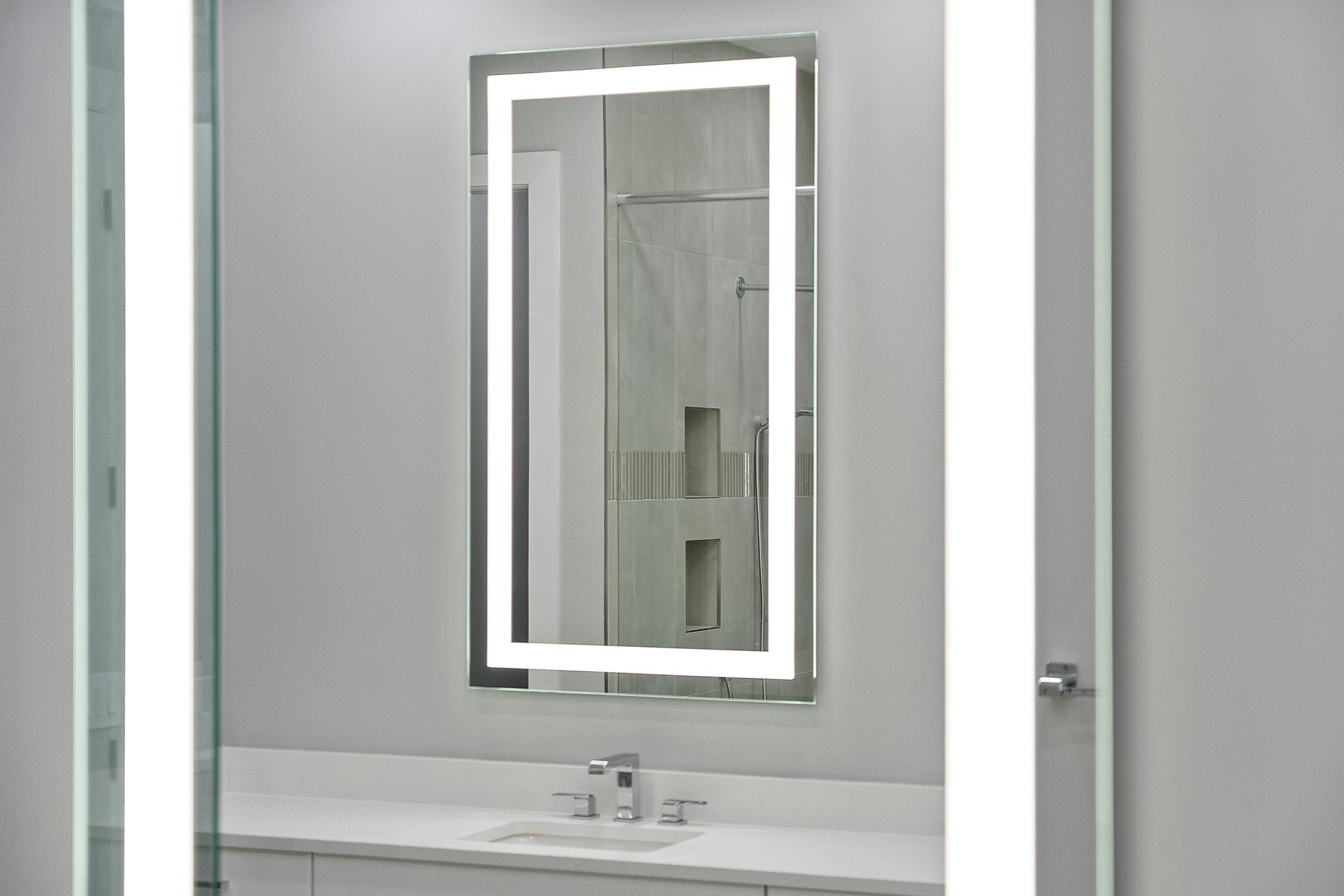 1938 Frosted Turquoise Way Lot 60 - Seabreeze Grande - Detail Bath Mirror