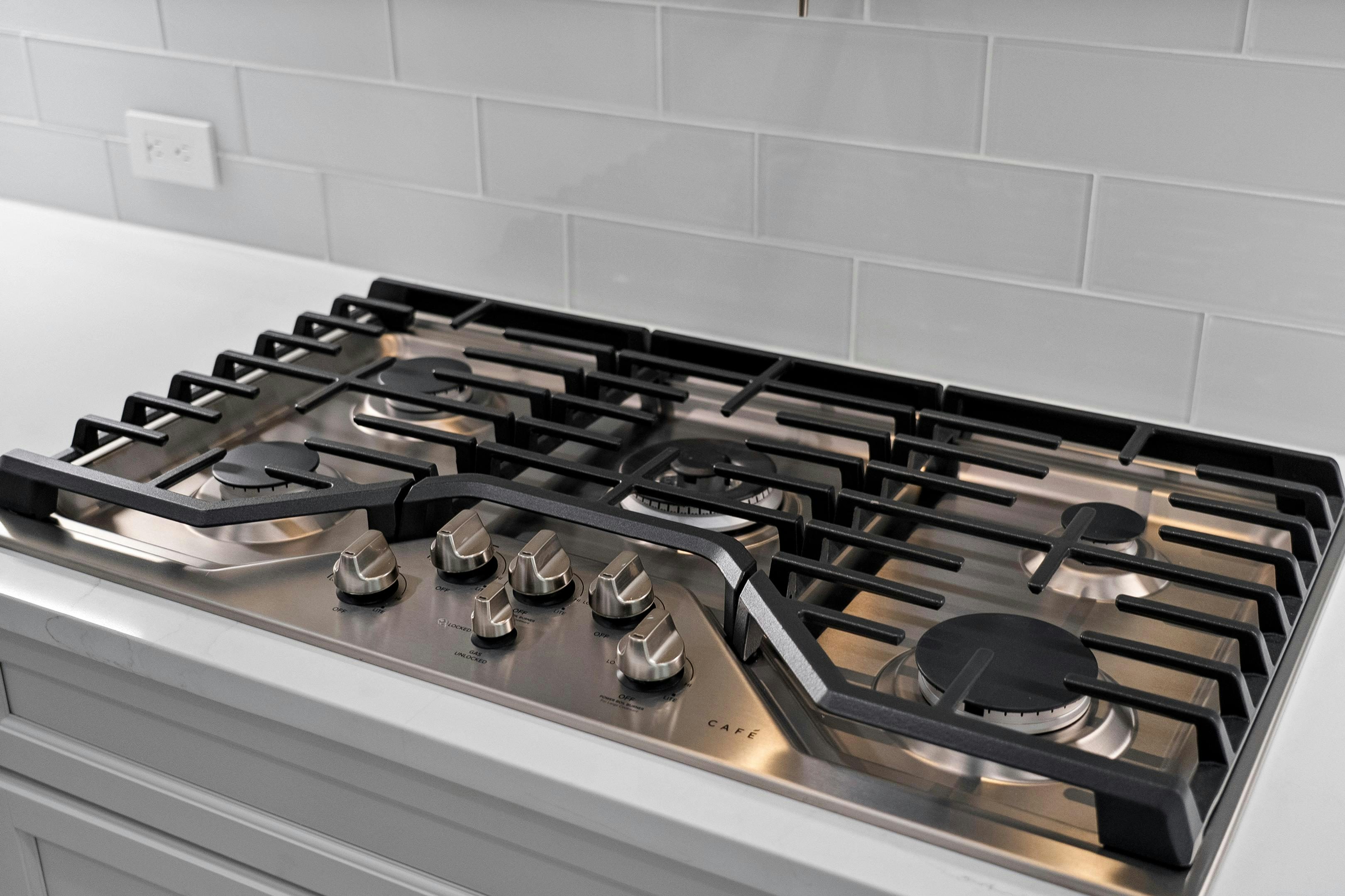 36" GE Cafe gas cooktop with 5 burners Gas Cooktop | Seabreeze Grande SEA 60