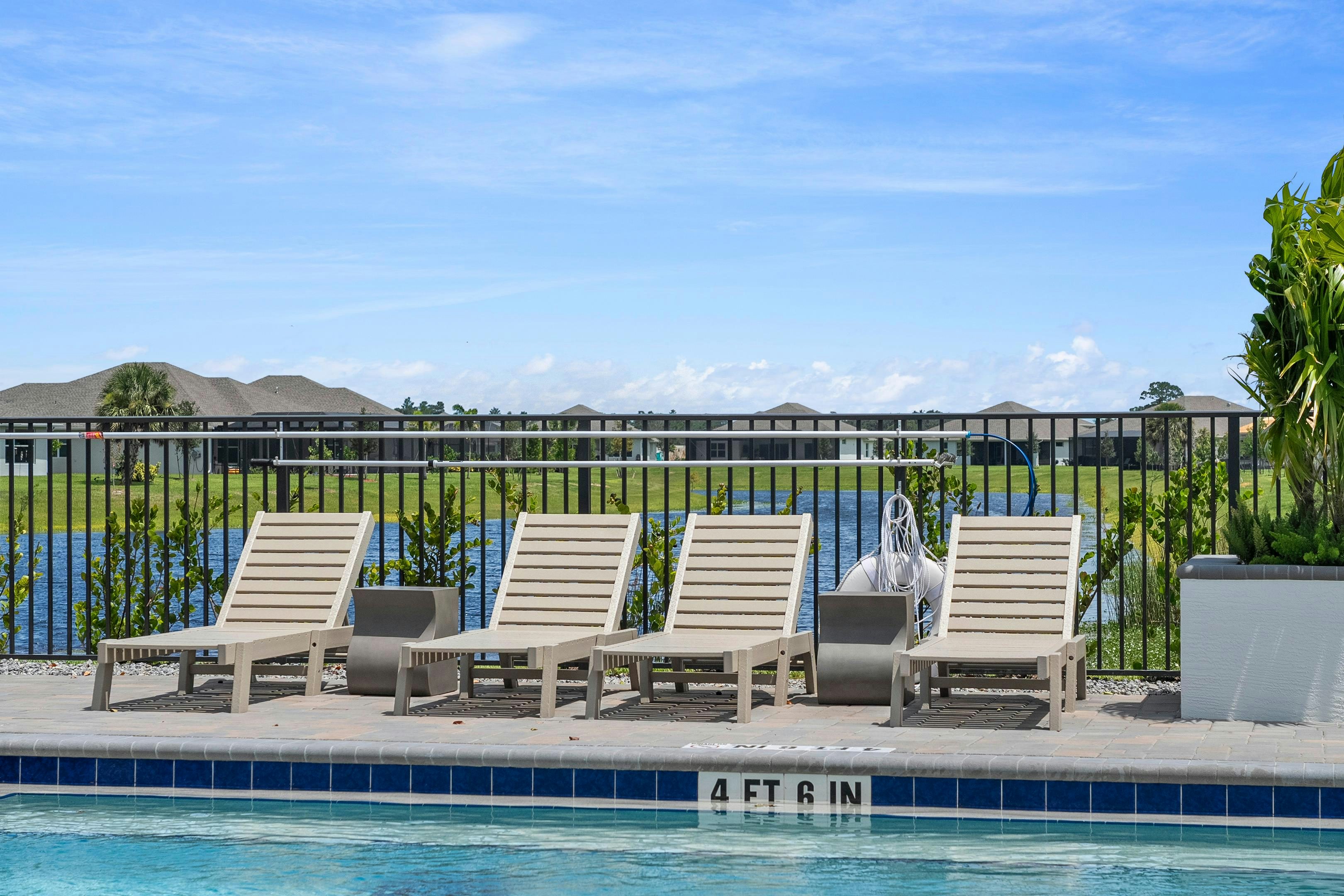 Pool Lounge Chairs | High Pointe Clubhouse
