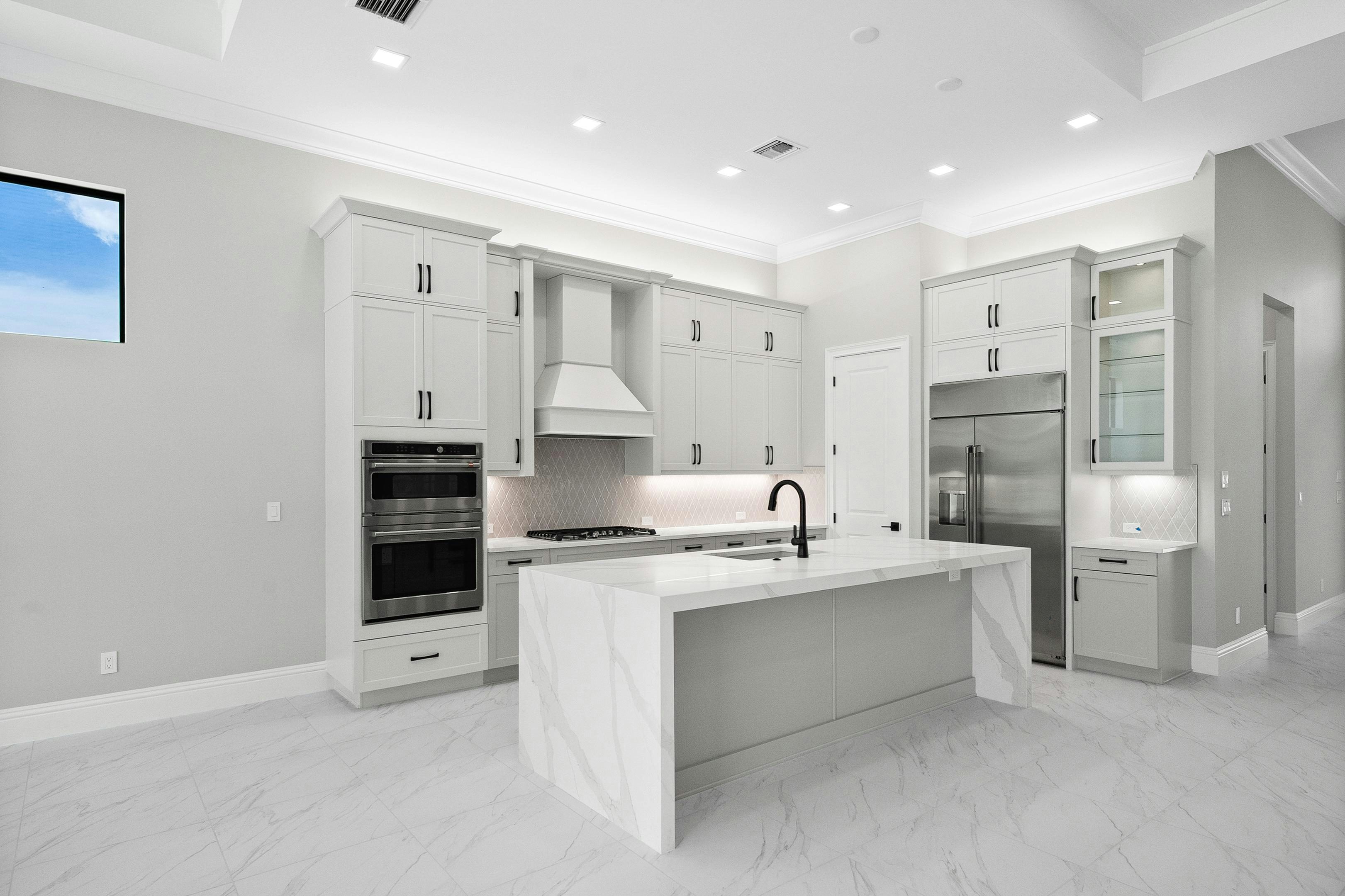 Kitchen | 107 SE Via Verona | Stella