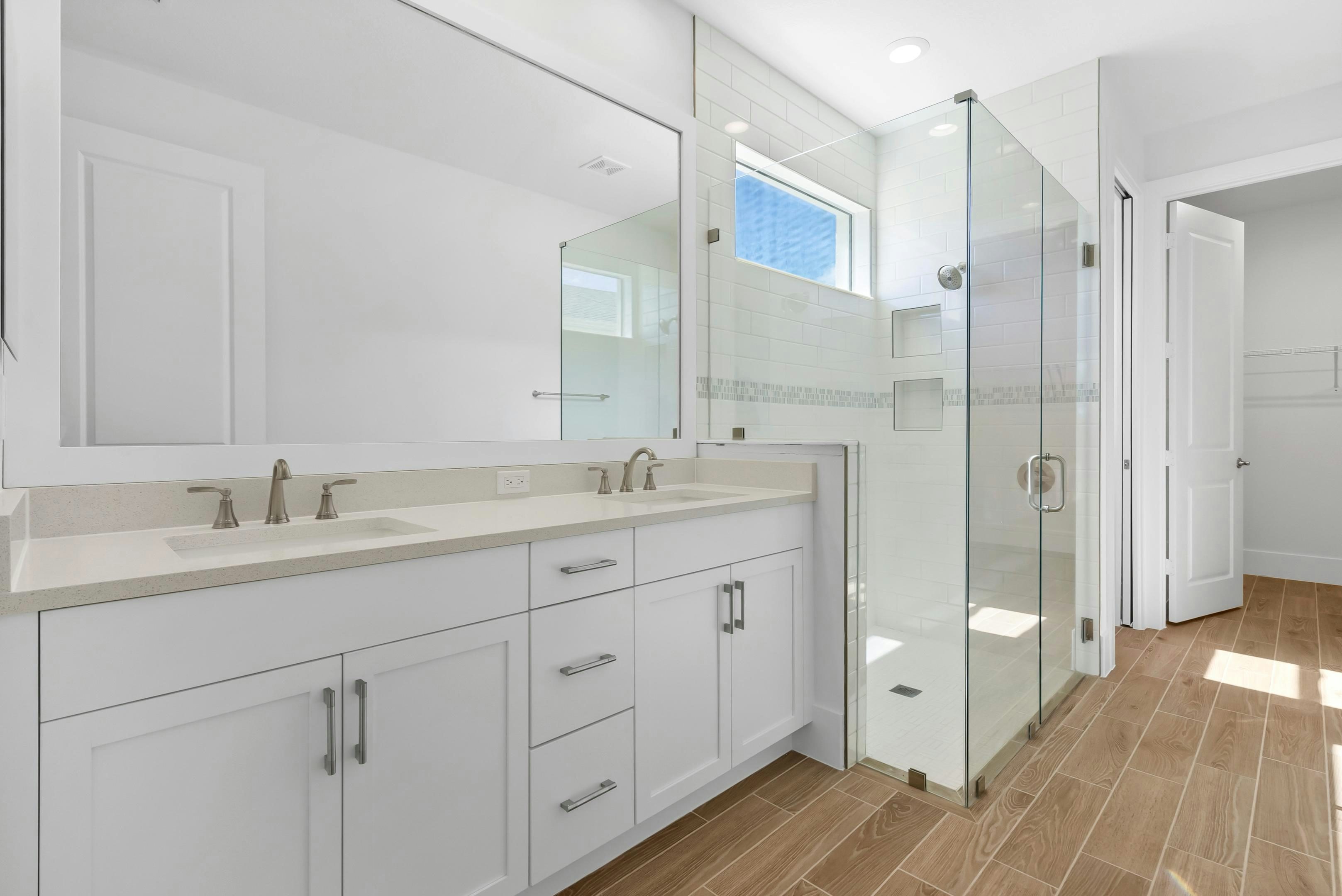 Master Bath | 2144 Falls Manor