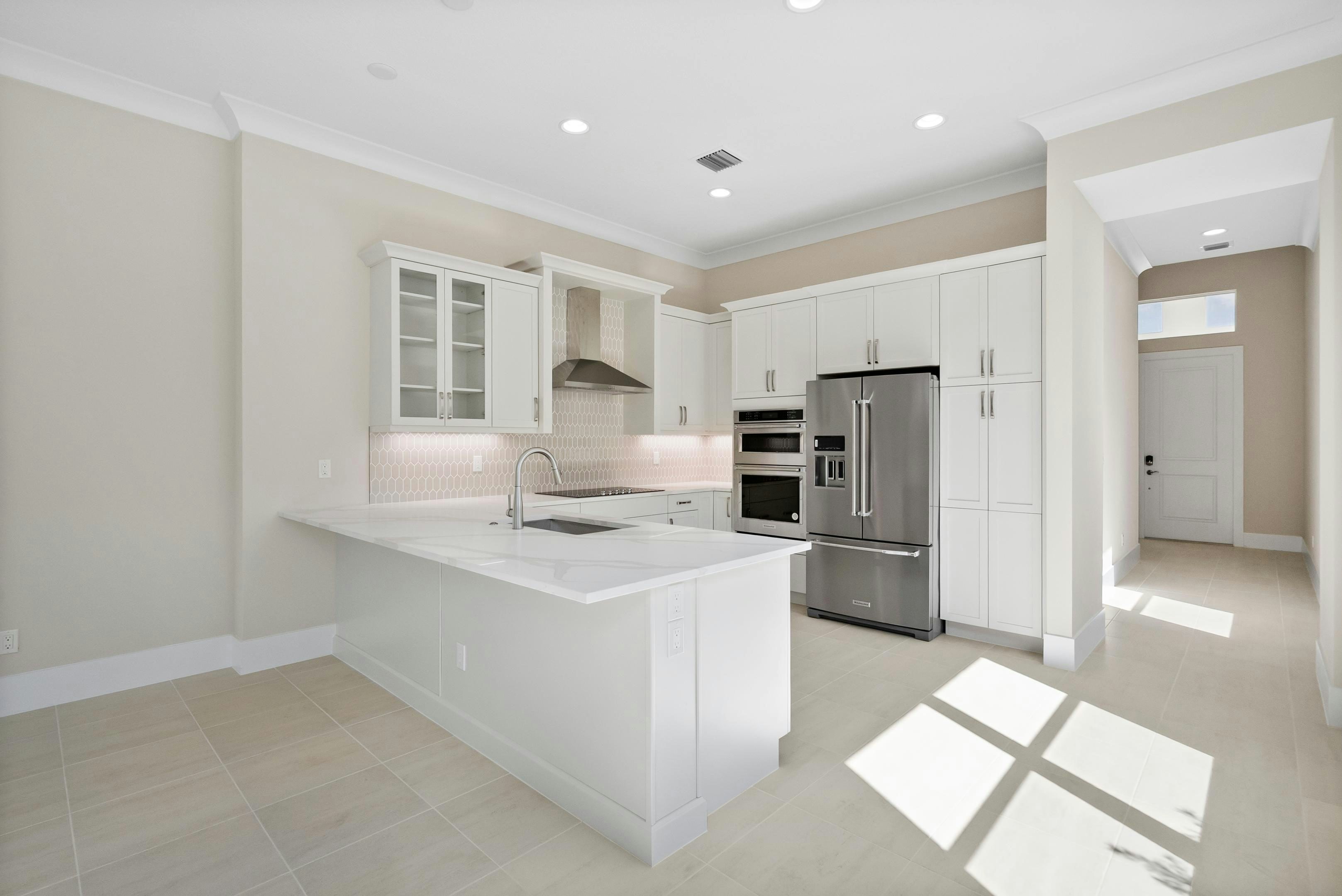 Kitchen | 2147 Falls Manor