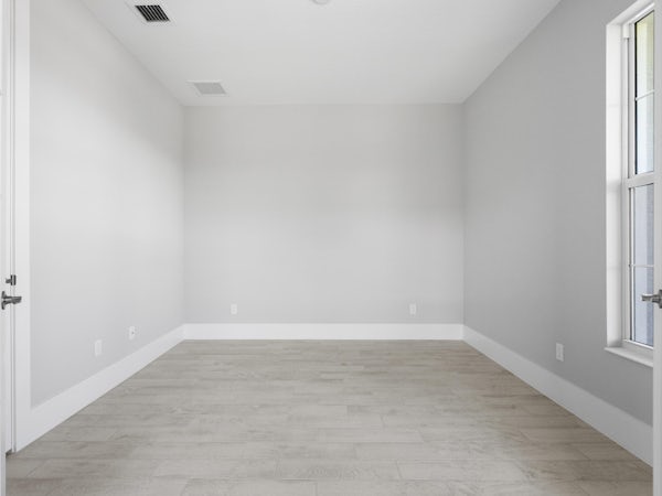 Den | 2147 Falls Circle Den | 2147 Falls Circle