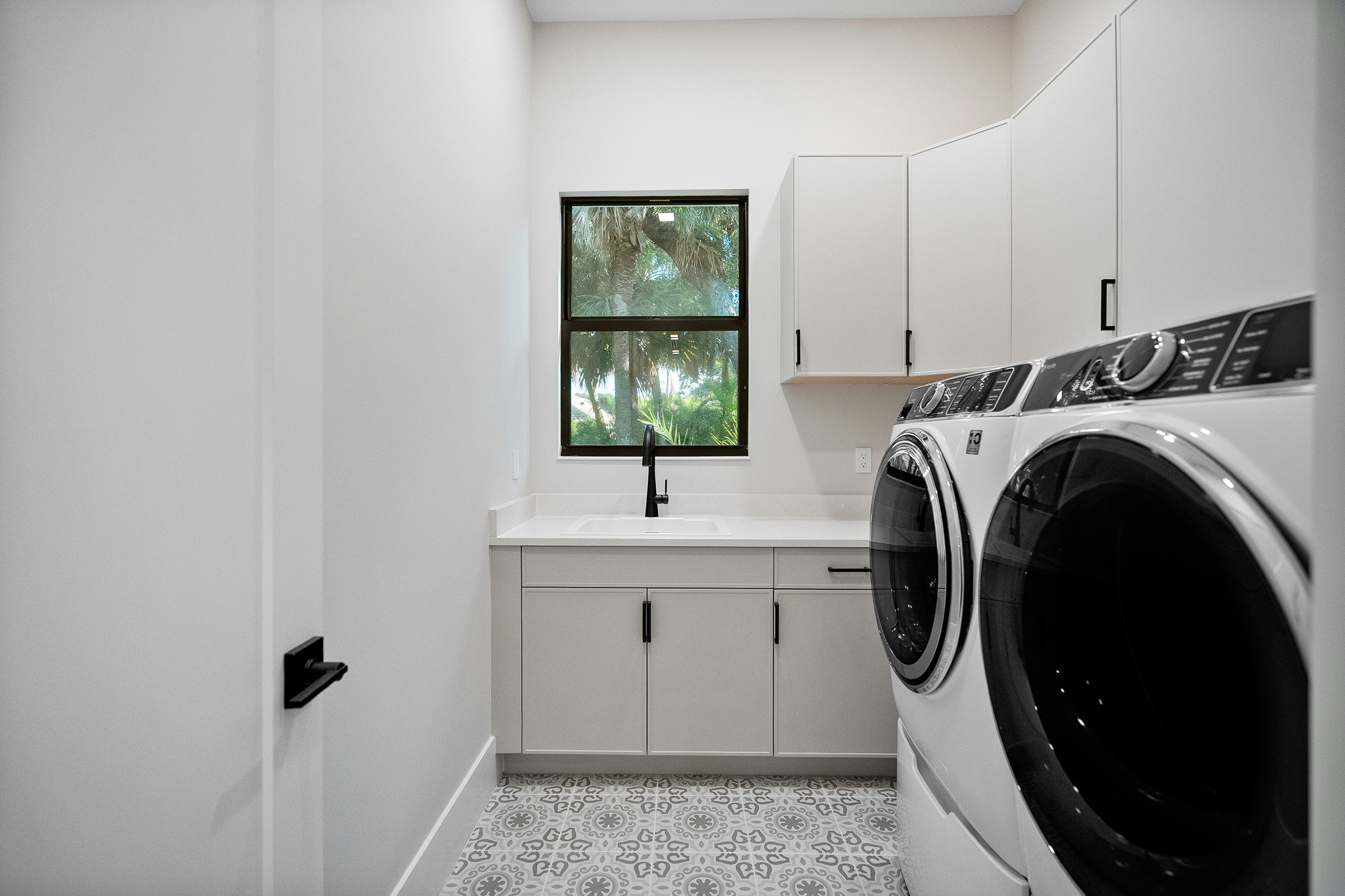 Laundry Room | 9193 Seaglass Ct