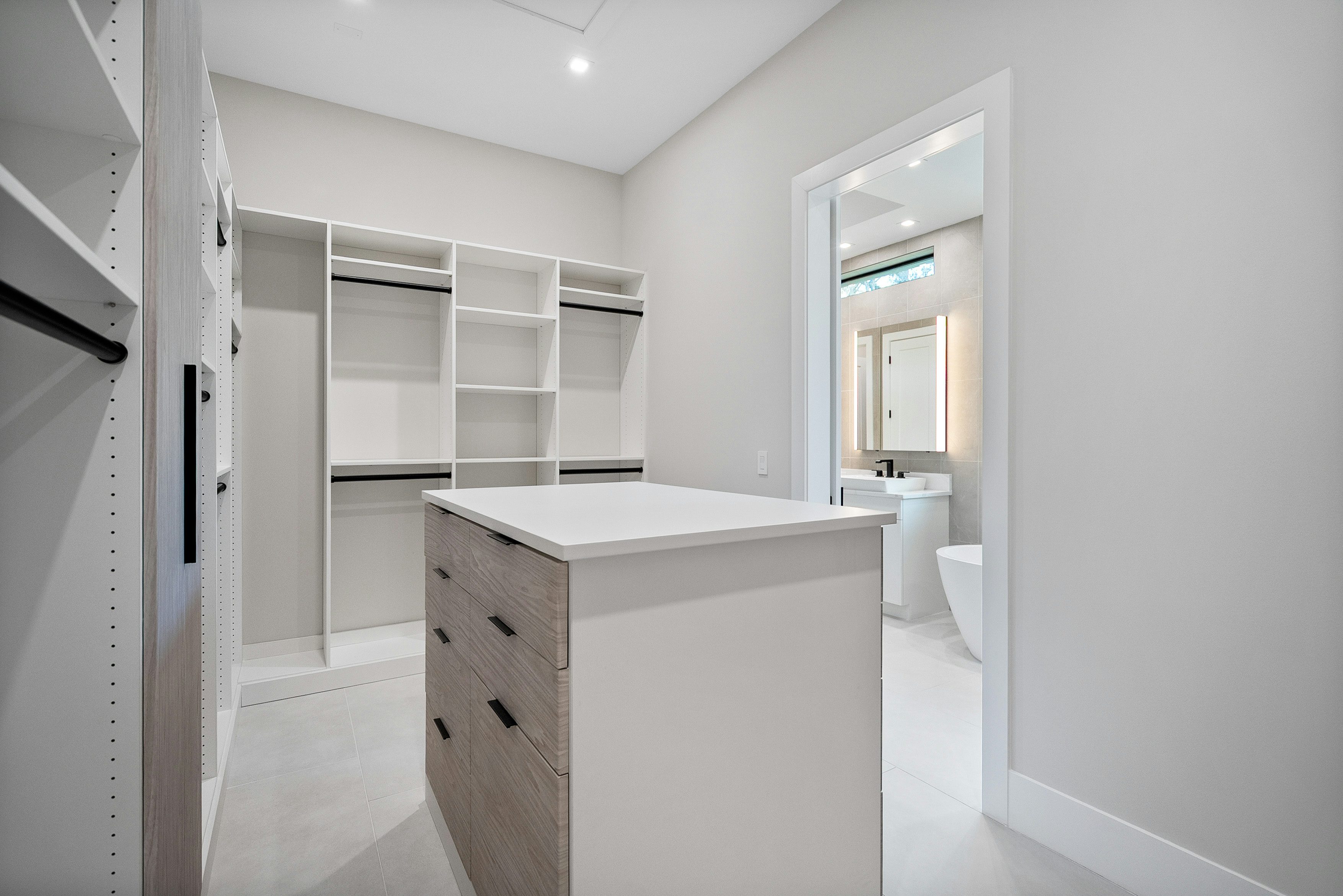 Master Closet | 9193 Seaglass Ct