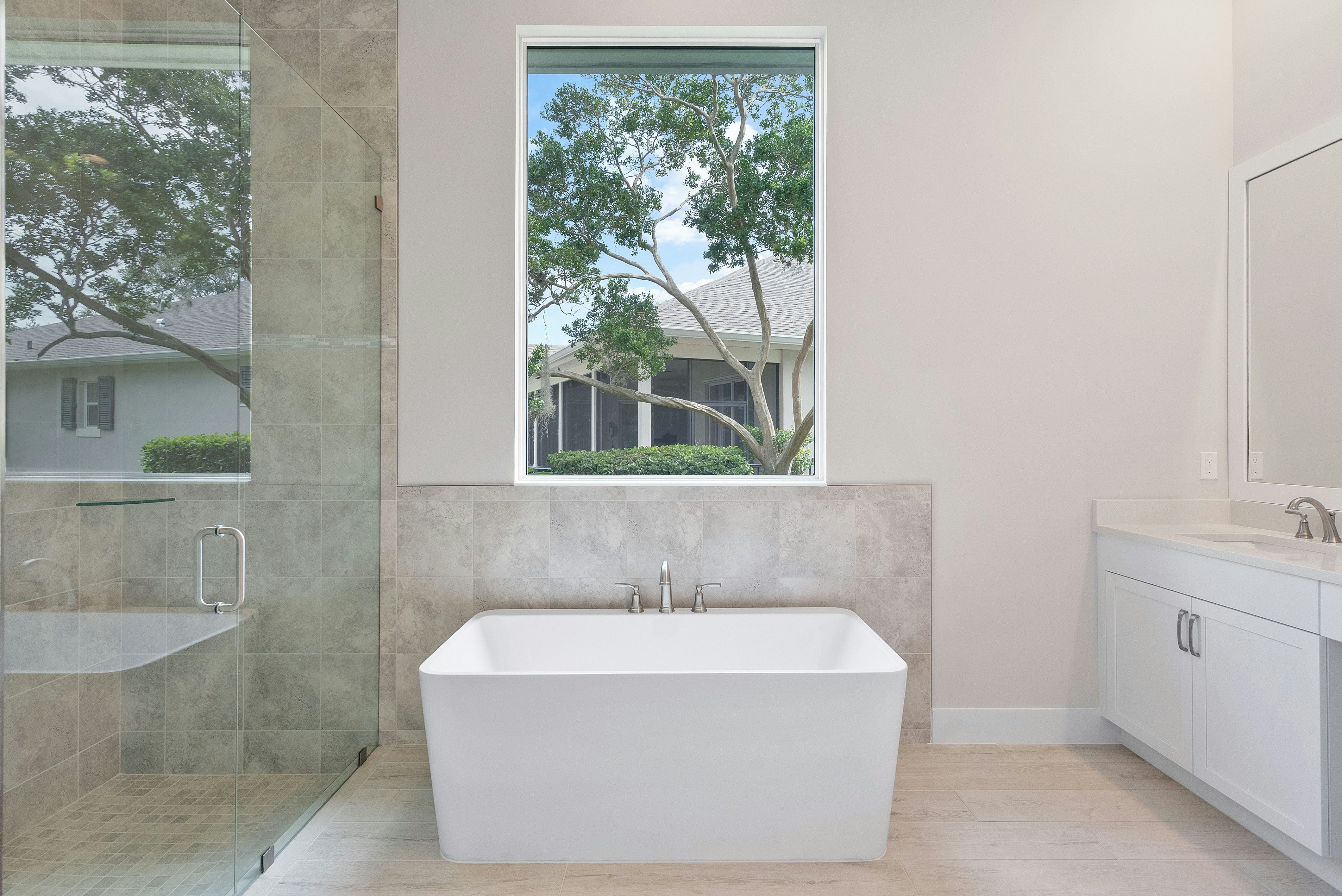 Master Bath | 236 Oak Hammock Cr SW