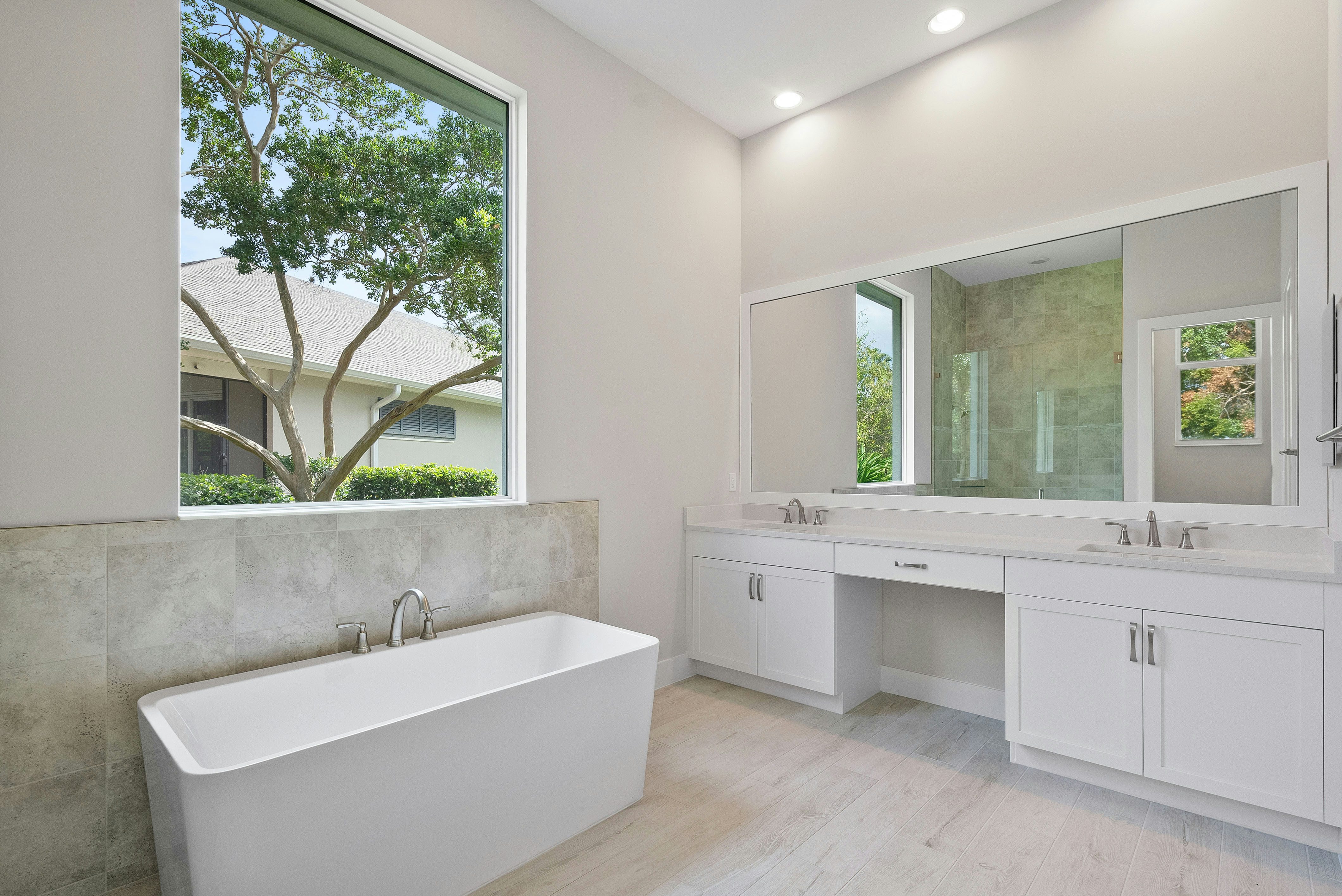 Master Bath | 236 Oak Hammock Cr SW